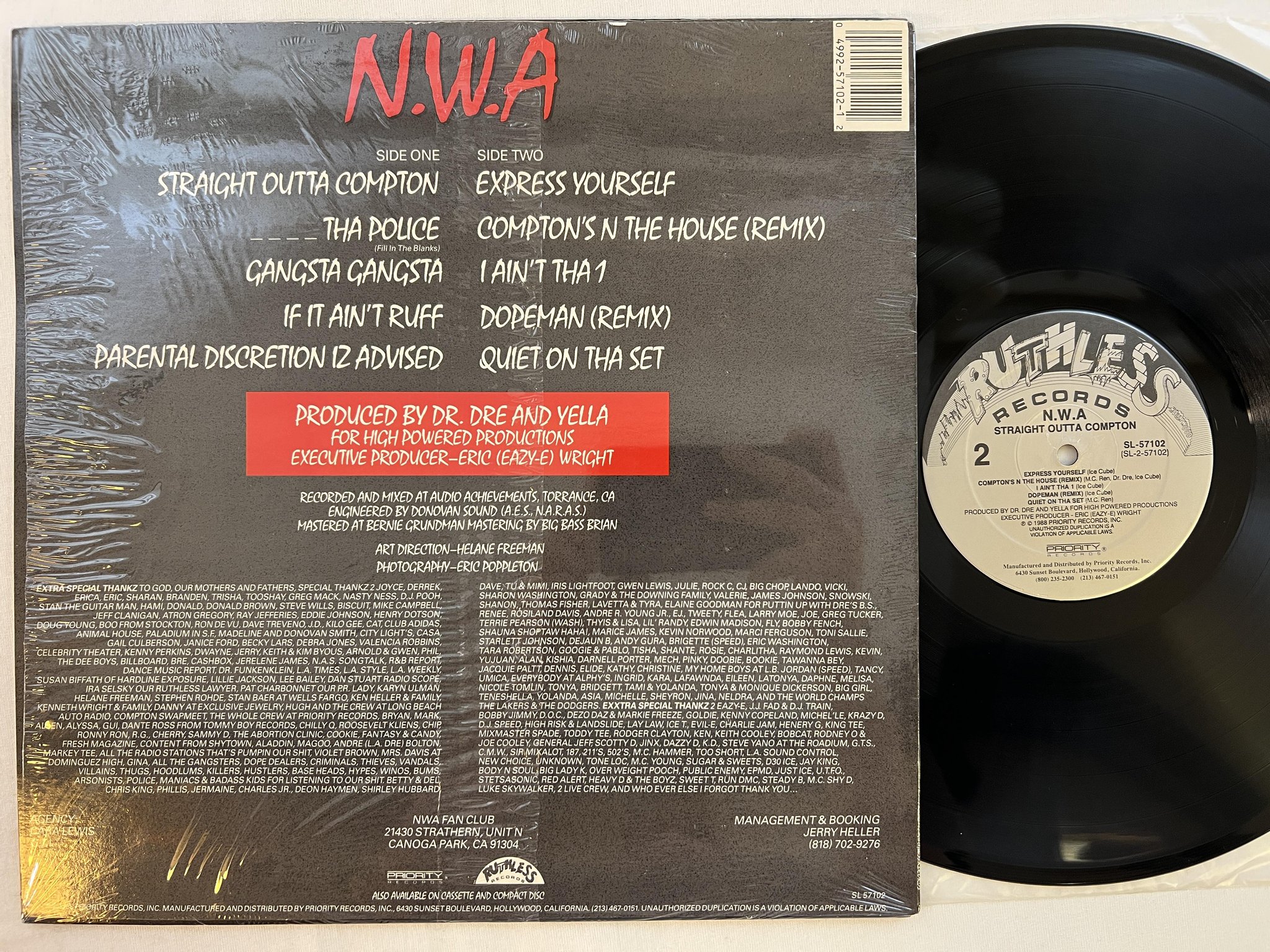 Omslagsbild för skivan N.W.A. straight outta Compton LP -88 US RUTHLESS SL-57102 ** MASSIVE **