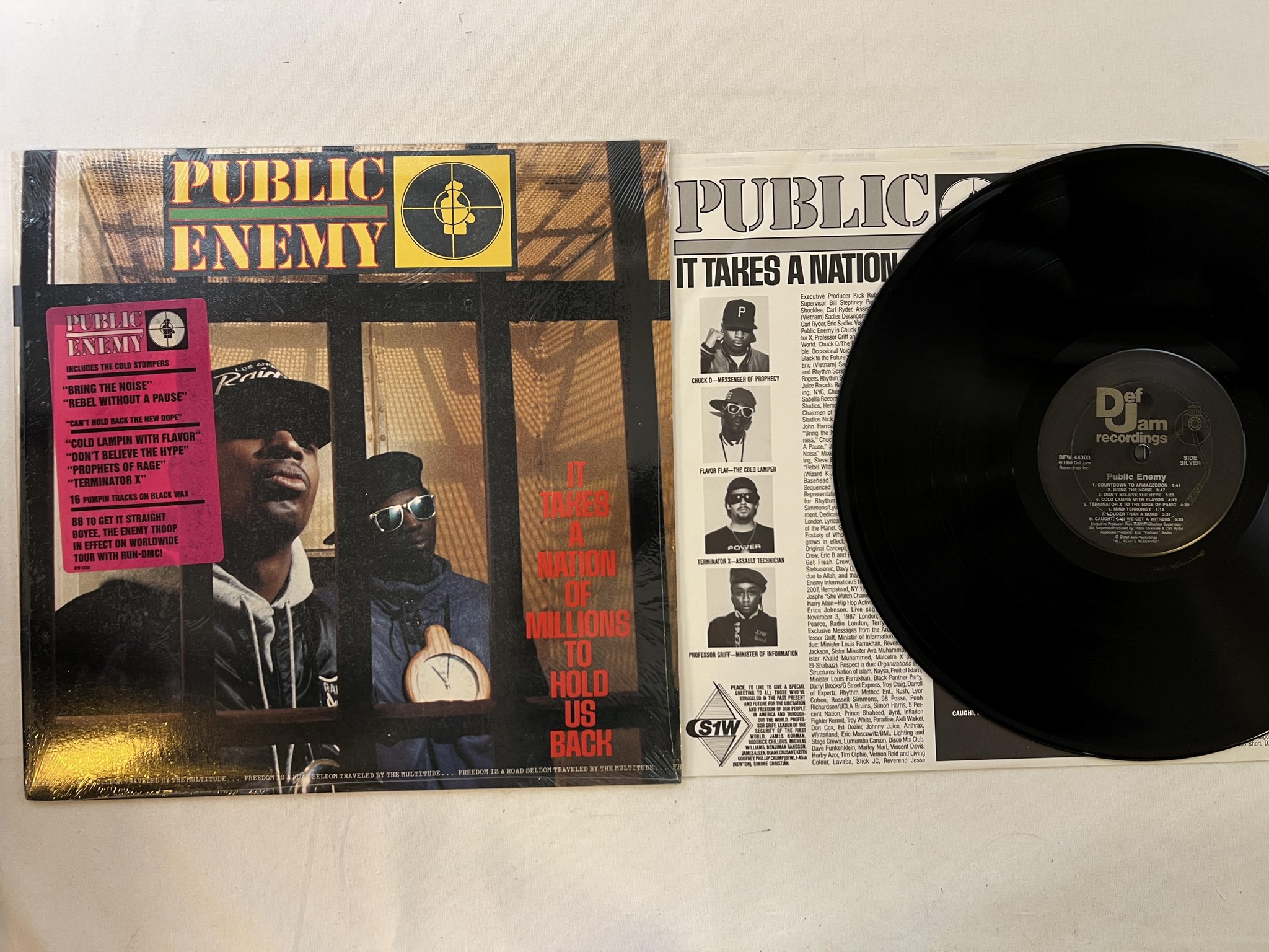 Omslagsbild för skivan PUBLIC ENEMY it takes a million LP -88 US DEF JAM BFW 44303 w/ hype sticker