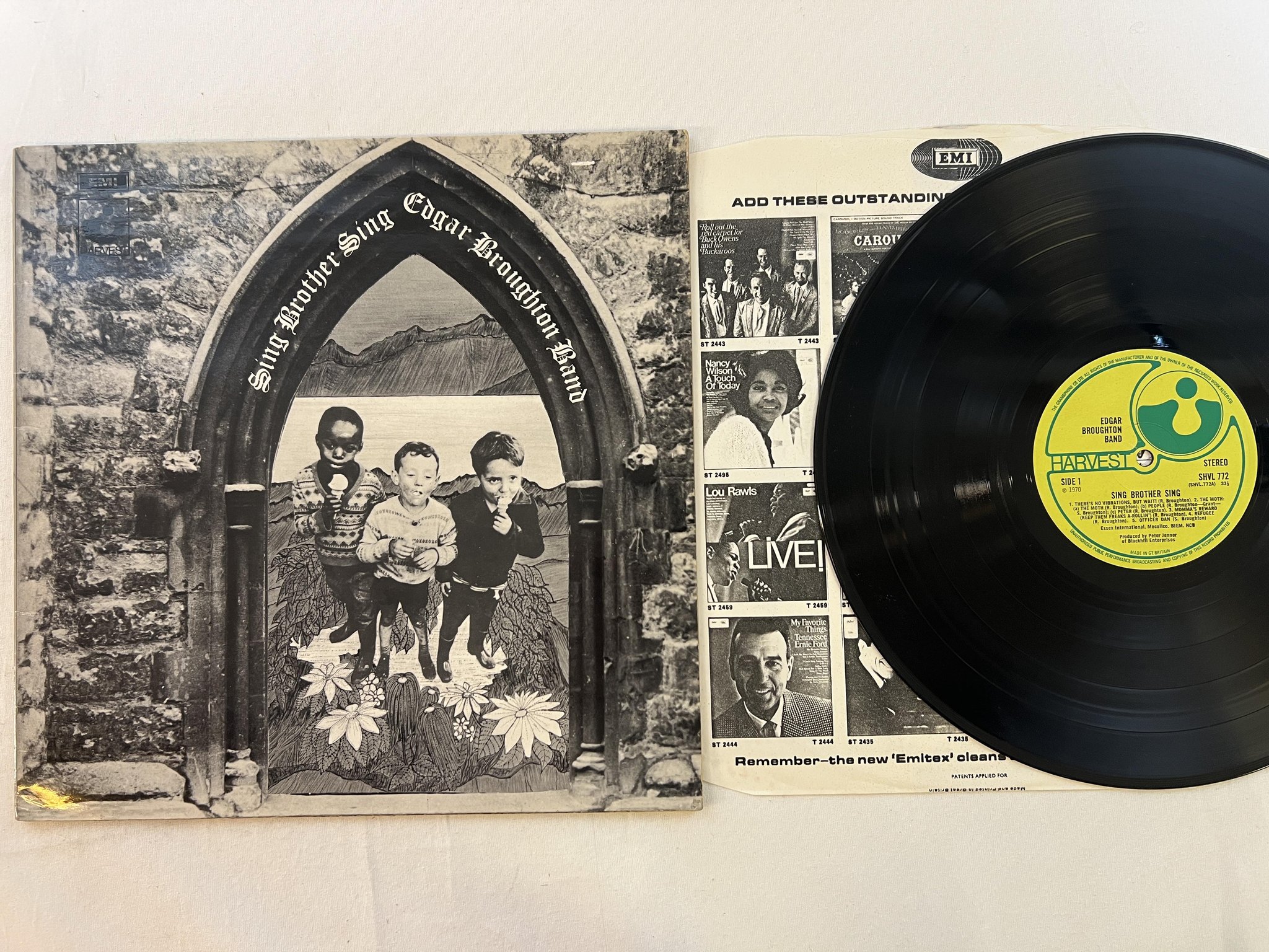 Omslagsbild för skivan EDGAR BROUGHTON BAND sing brother sing LP -70 UK HARVEST SHVL 772