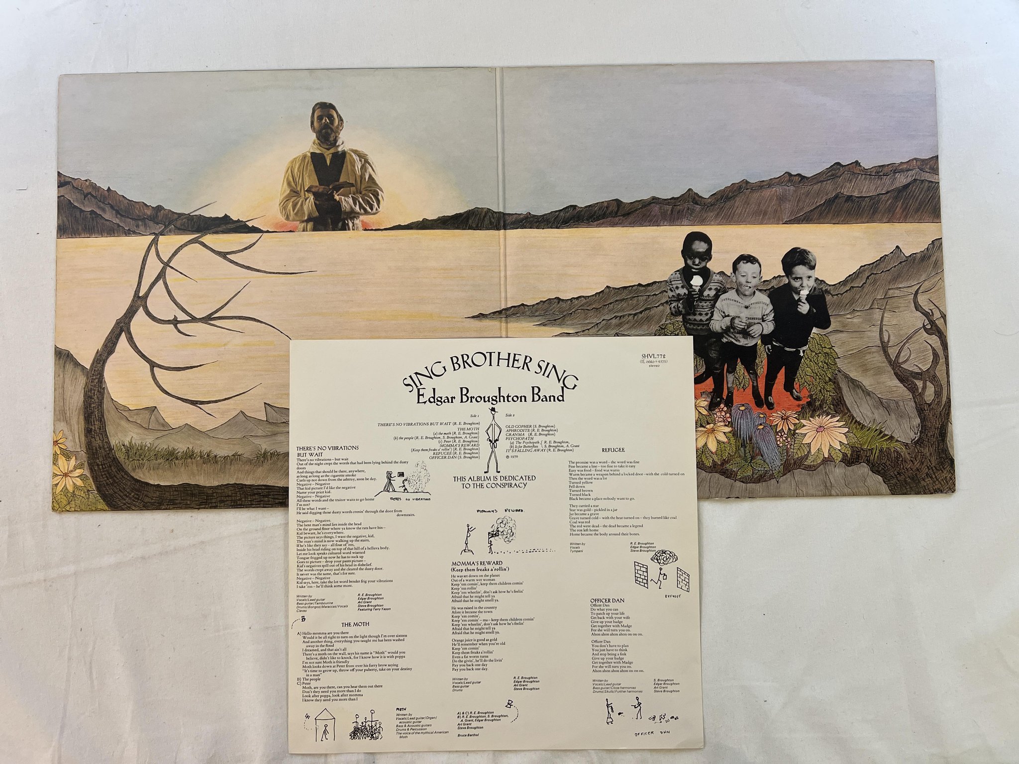 Omslagsbild för skivan EDGAR BROUGHTON BAND sing brother sing LP -70 UK HARVEST SHVL 772