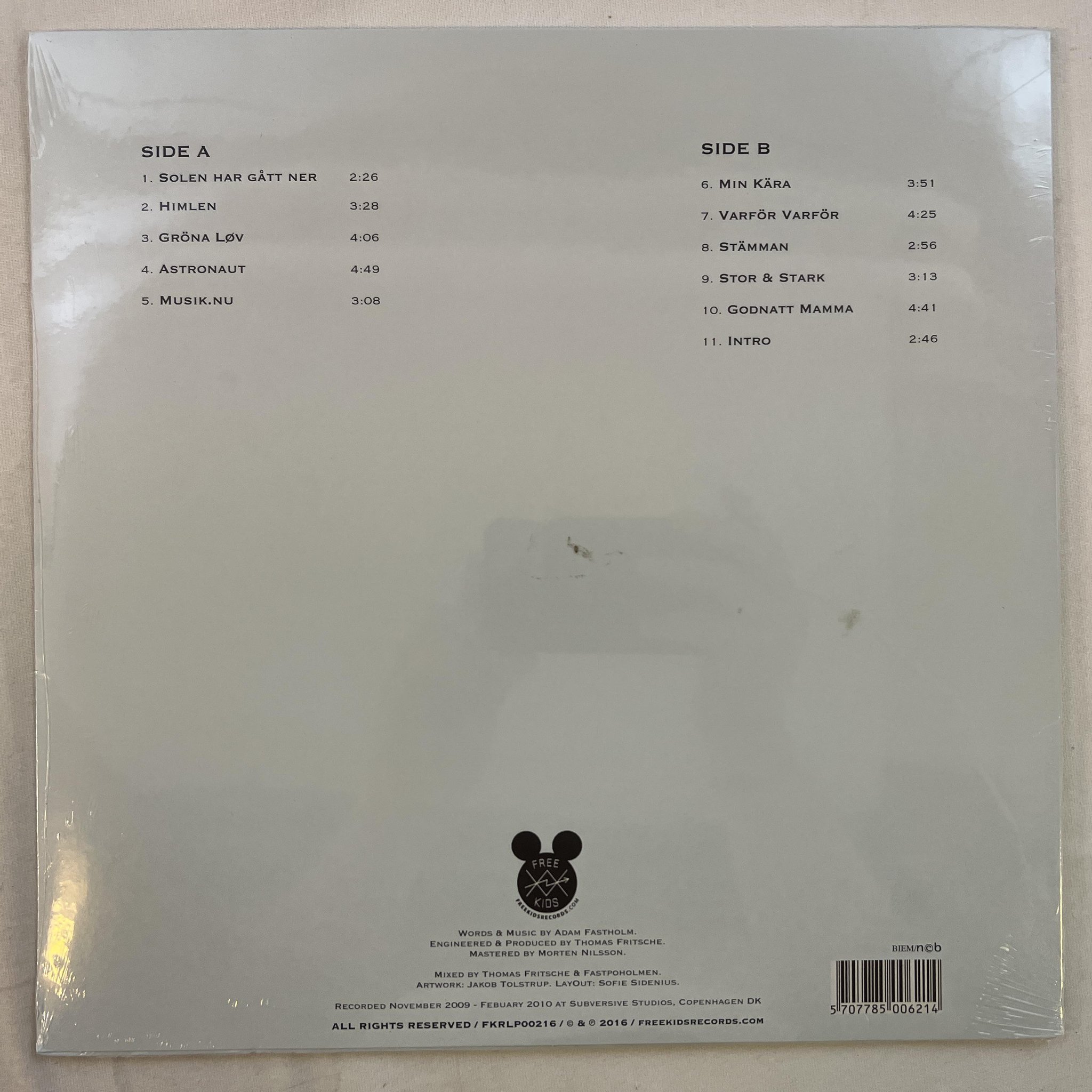 Omslagsbild för skivan FASTPOHOLMEN En Stund LP 2016 free kids FKRLP00216 ** still sealed **