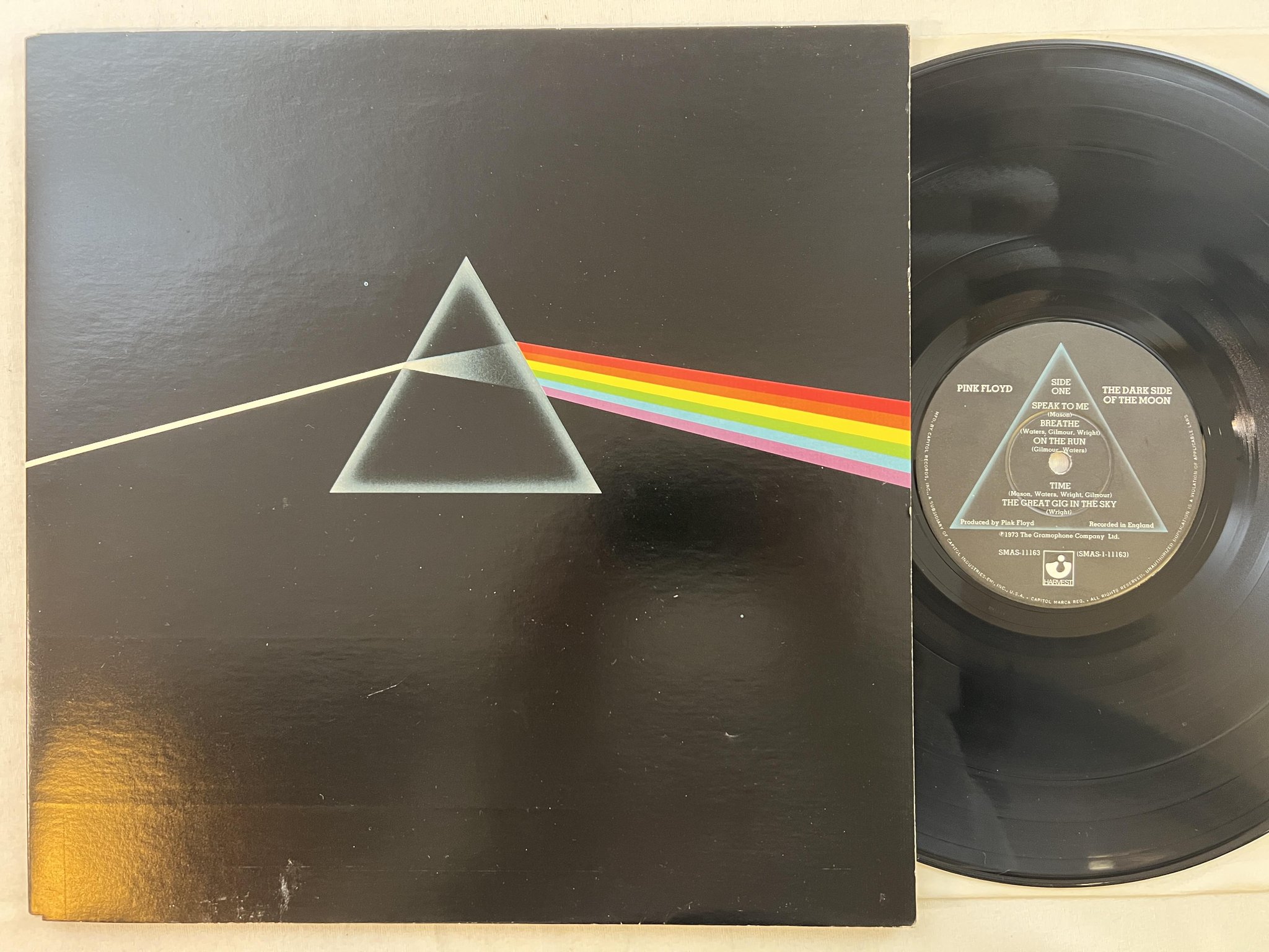 Omslagsbild för skivan PINK FLOYD the dark side of the moon LP US HARVEST SMAS-11163