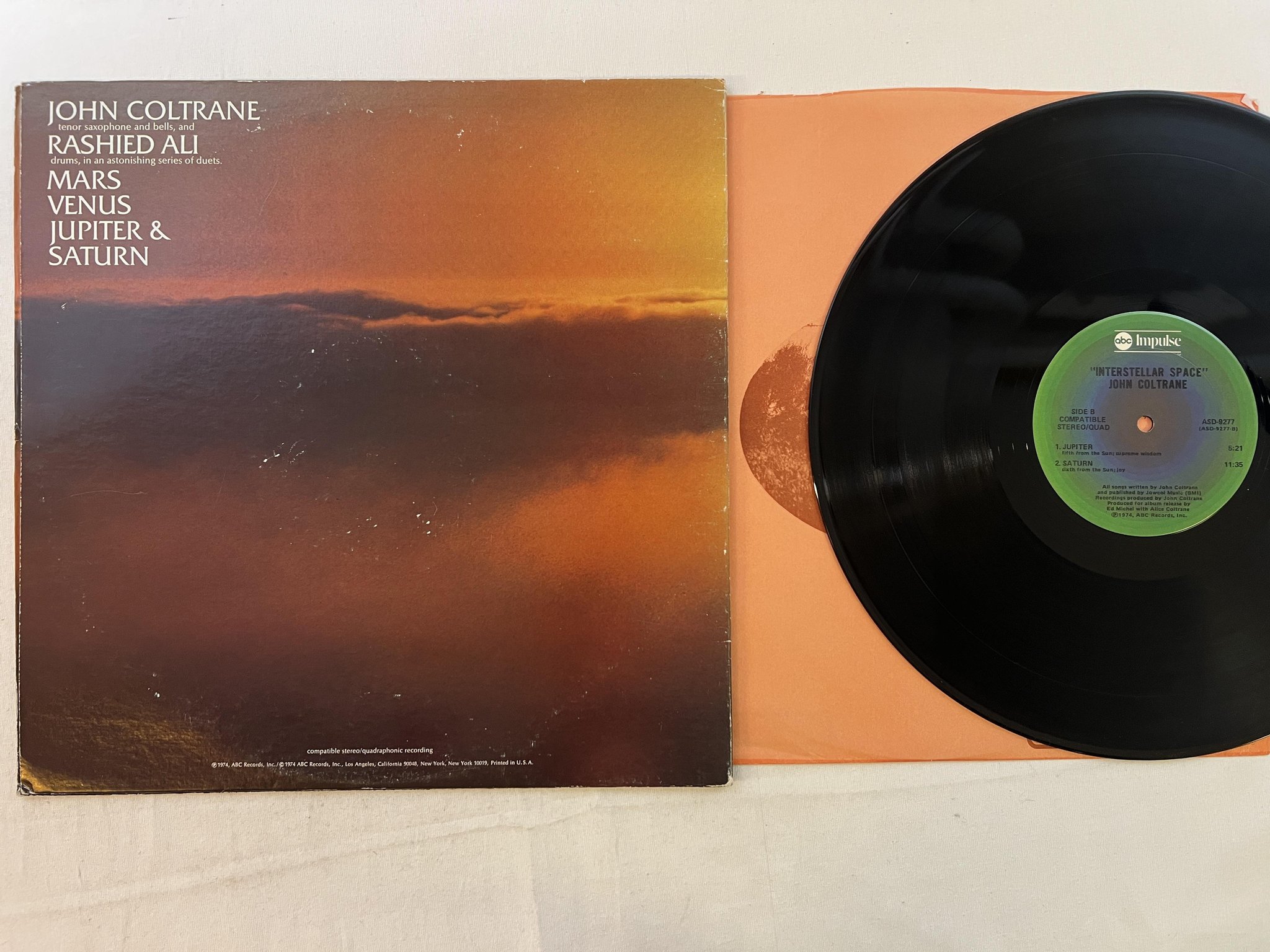 Omslagsbild för skivan JOHN COLTRANE interstellar space LP -74 US ABC/IMPULSE ASD 9277