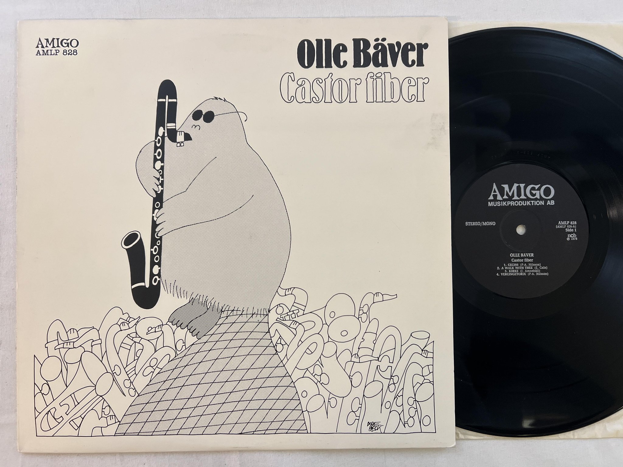 Omslagsbild för skivan OLLE BÄVER castor fiber LP -77 AMIGO AMLP 828 w/ promo letter