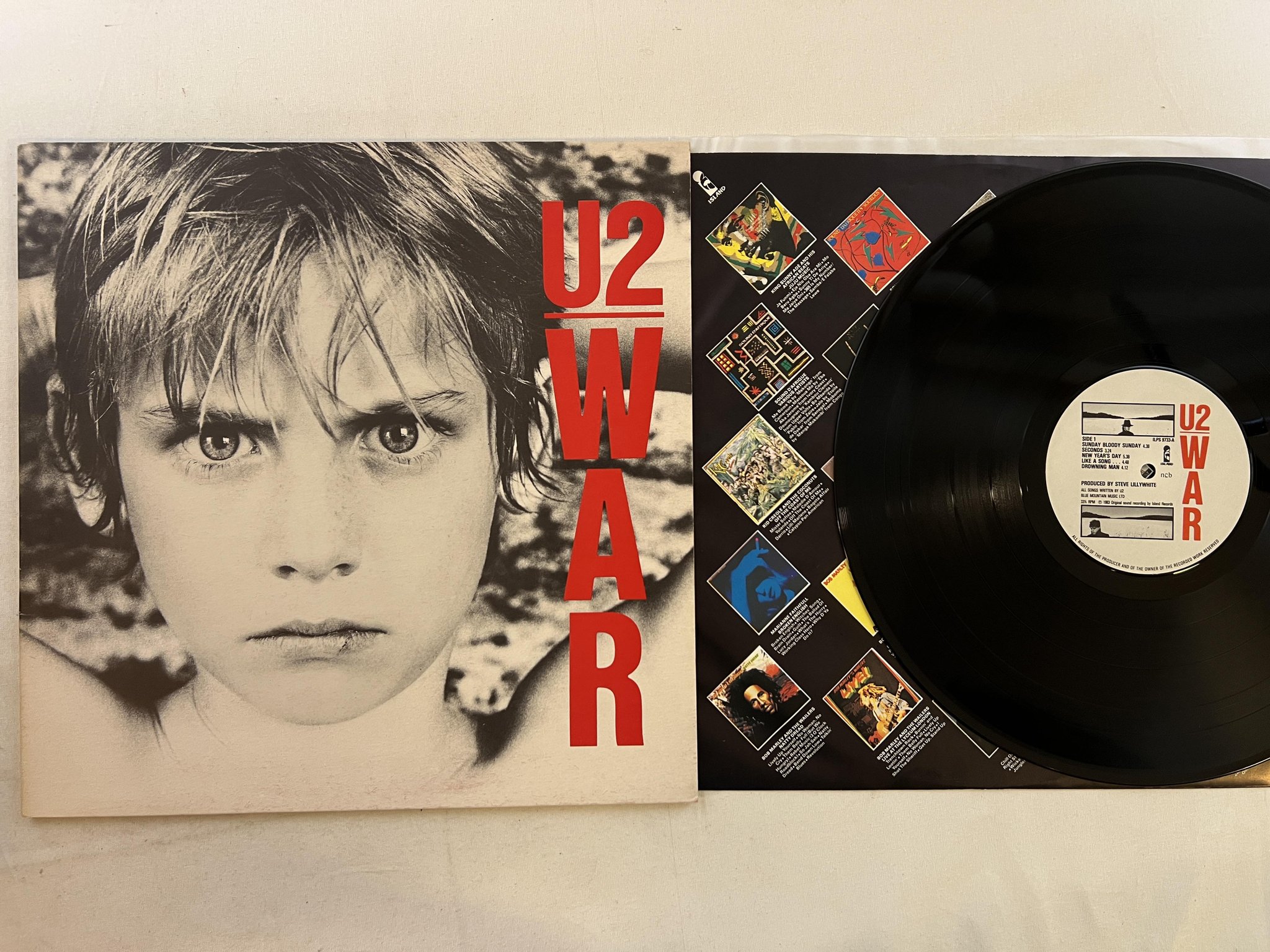 Omslagsbild för skivan U2 war LP -81 ncb ISLAND ILPS 9733