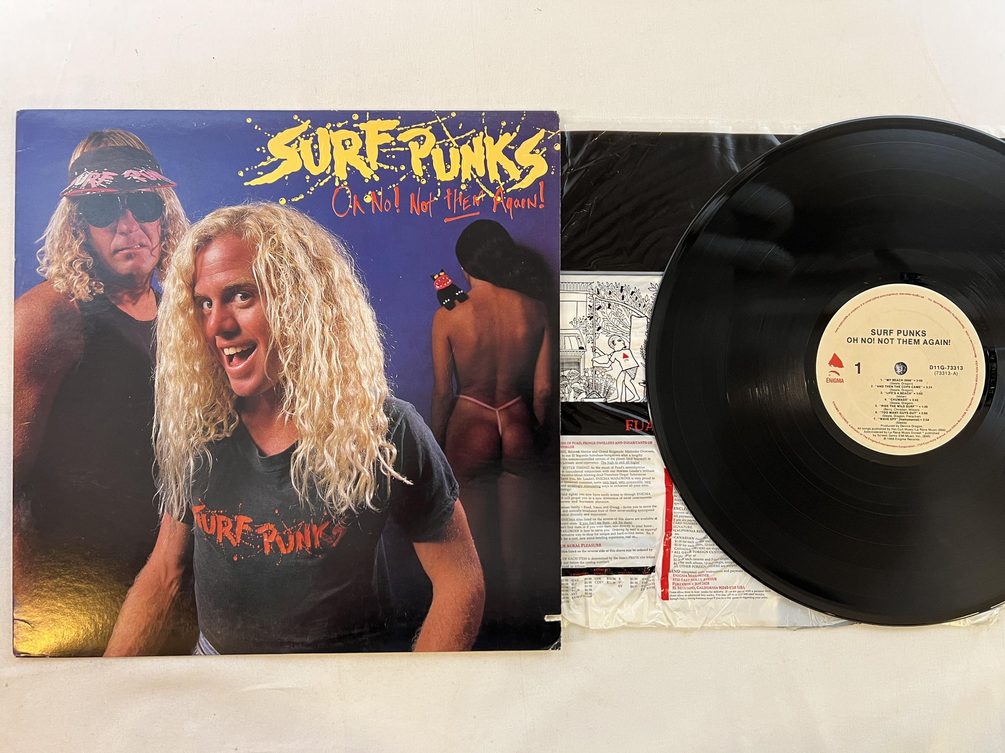 Omslagsbild för skivan SURF PUNKS Oh No! Not Them Again! LP -88 US ENIGMA D11G-73313