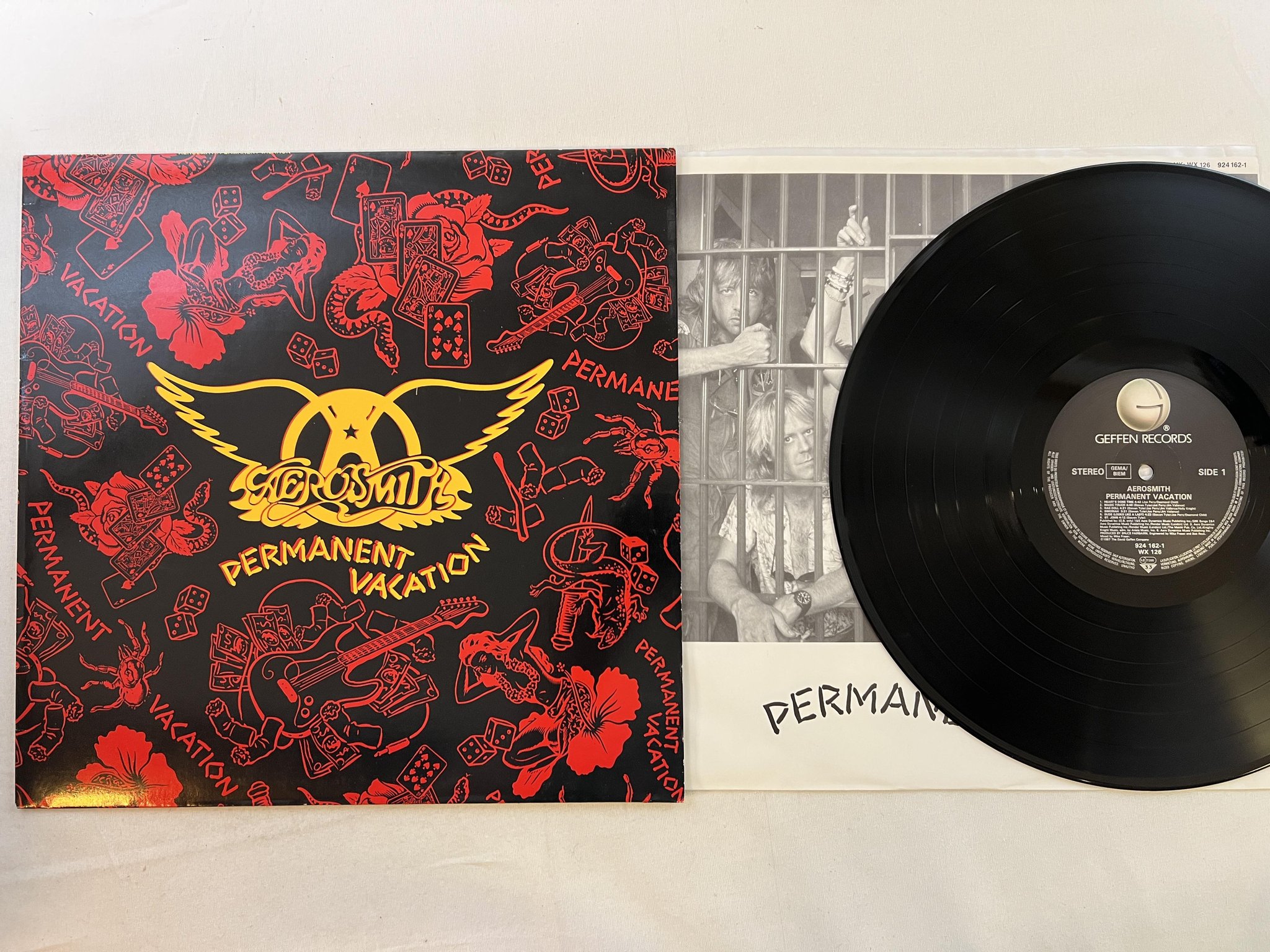 Omslagsbild för skivan AEROSMITH permanent vacation LP -87 Ger GEFFEN 924 162-1