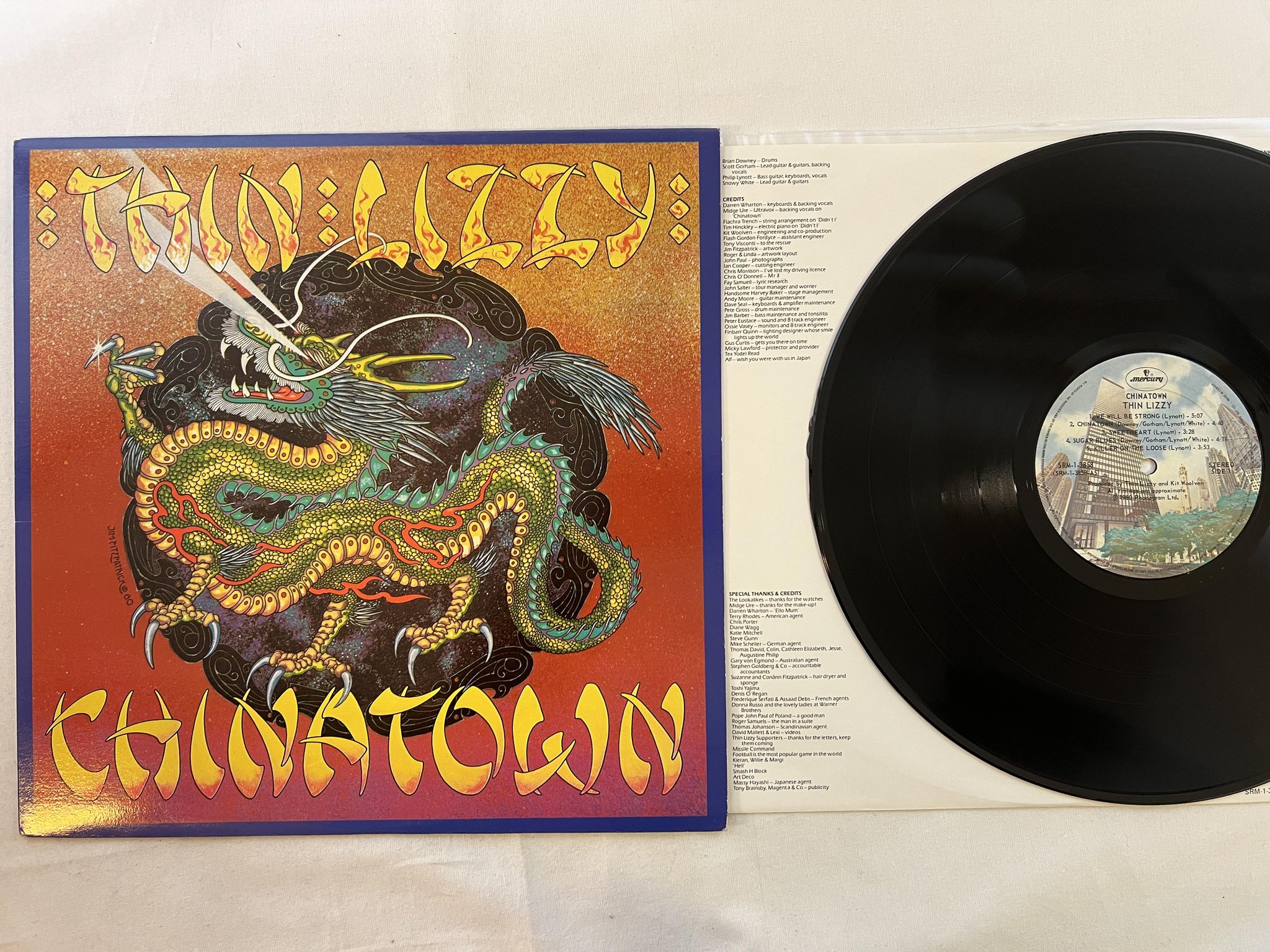 Omslagsbild för skivan THIN LIZZY chinatown LP -80 Can MERCURY SRM-1-3858