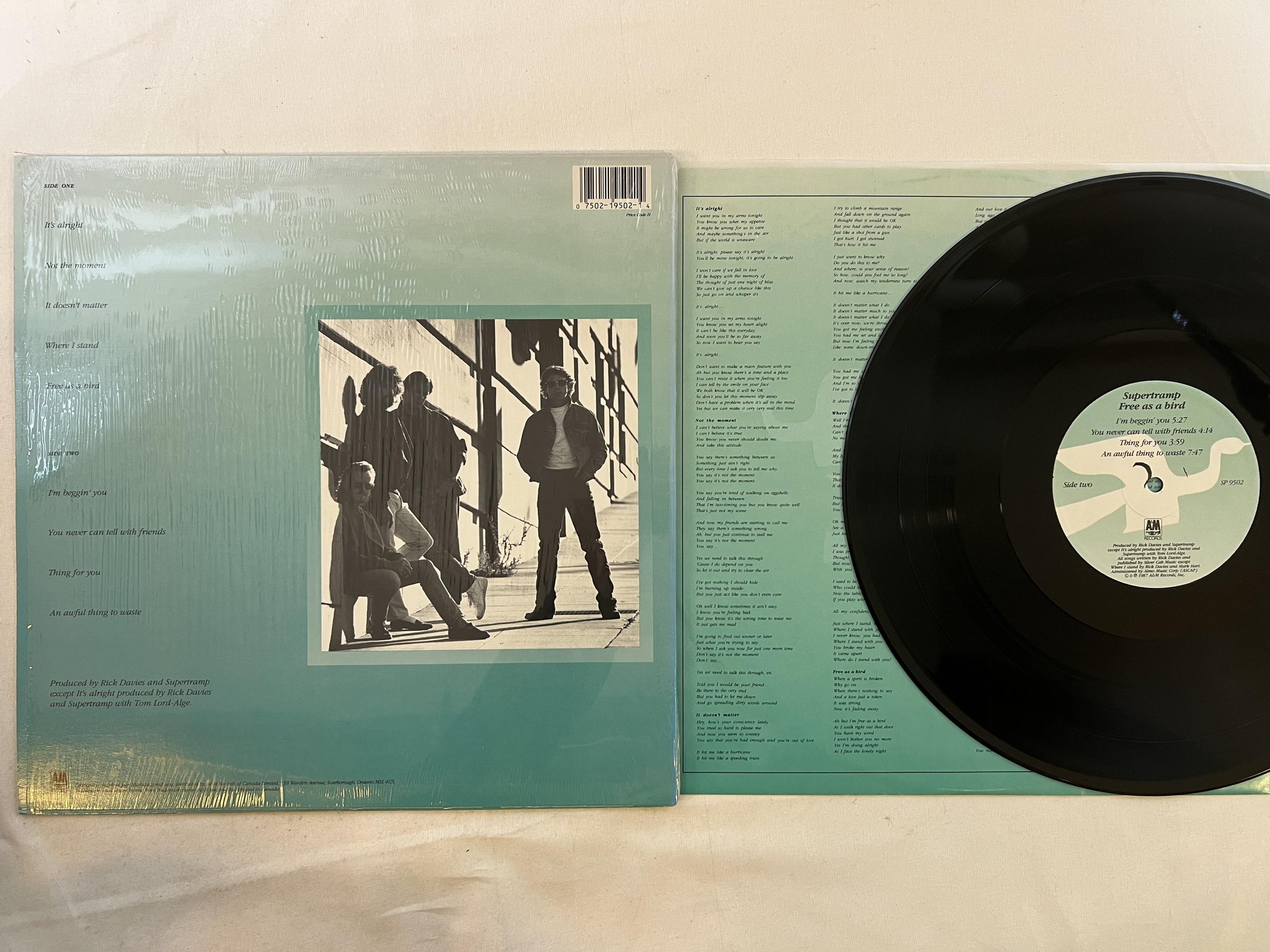 Omslagsbild för skivan SUPERTRAMP free as a bird LP -87 Can A&M SP 9502