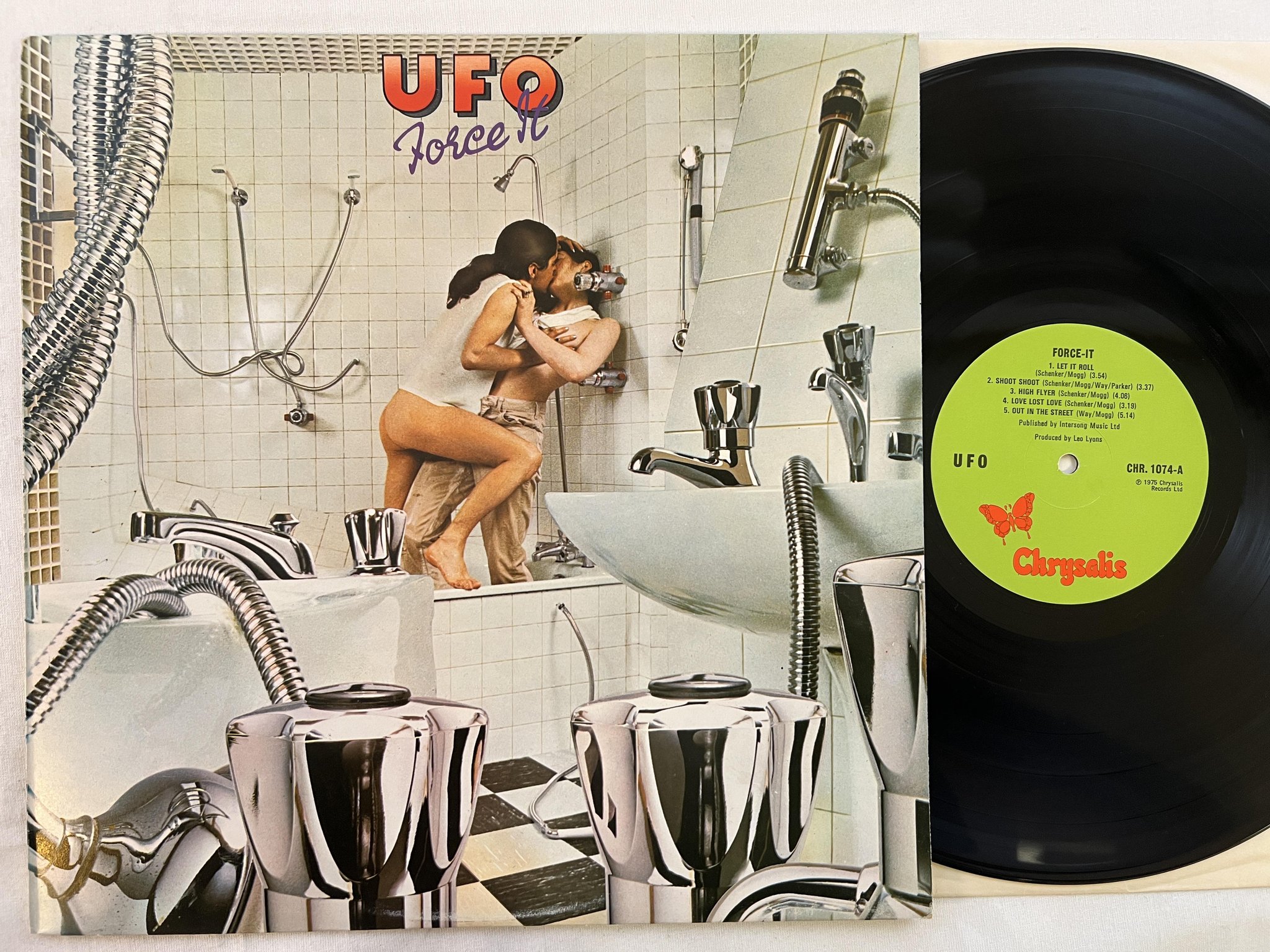 Omslagsbild för skivan UFO force-it LP -75 UK CHRYSALIS CHR 1074