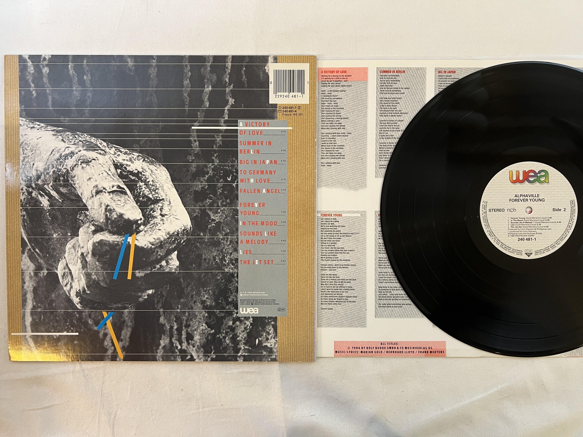 Omslagsbild för skivan ALPHAVILLE forever young LP -84 Ger WEA 240 481-1