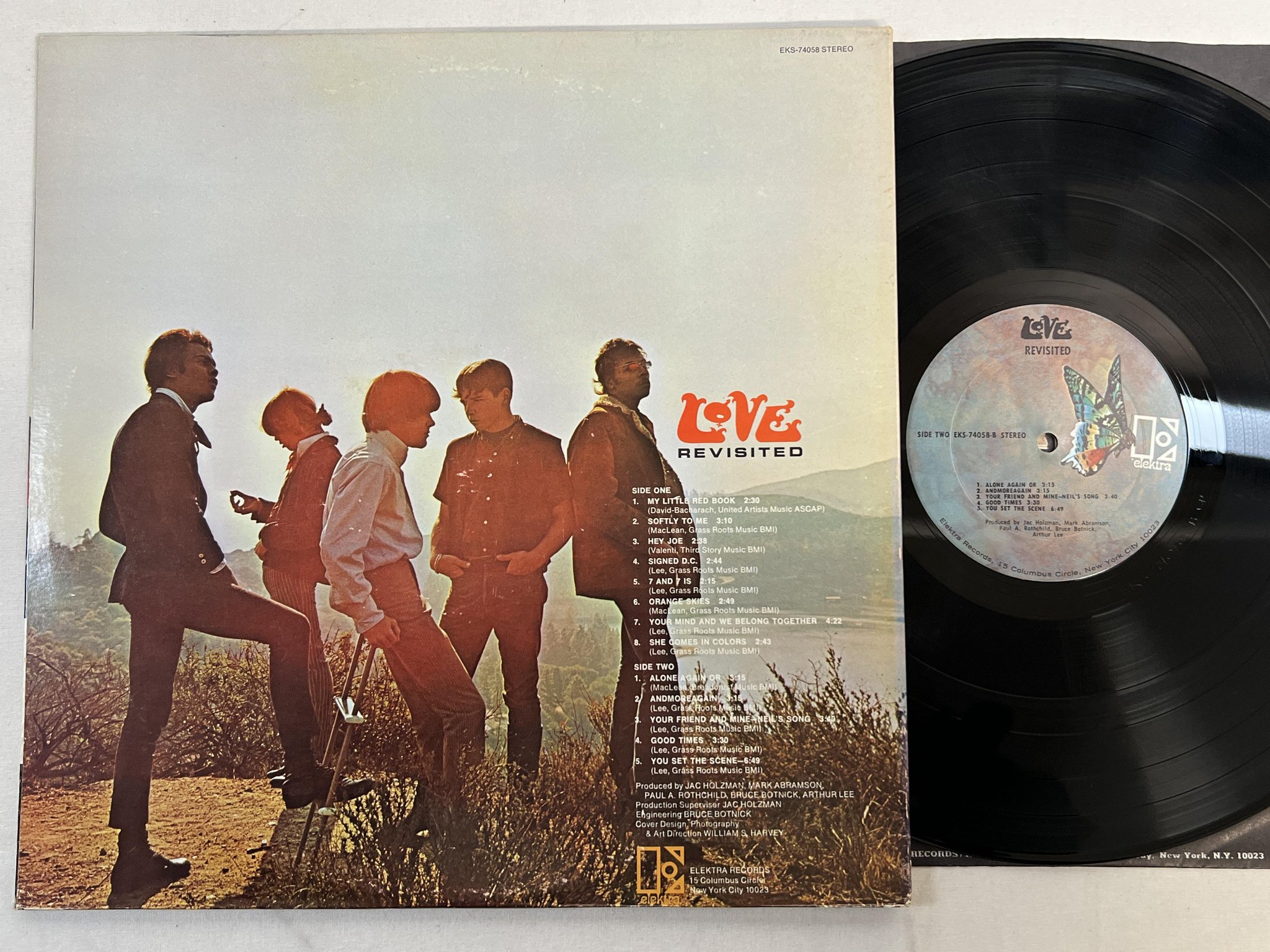 Omslagsbild för skivan LOVE revisited LP -70 US ELEKTRA EKS 74058