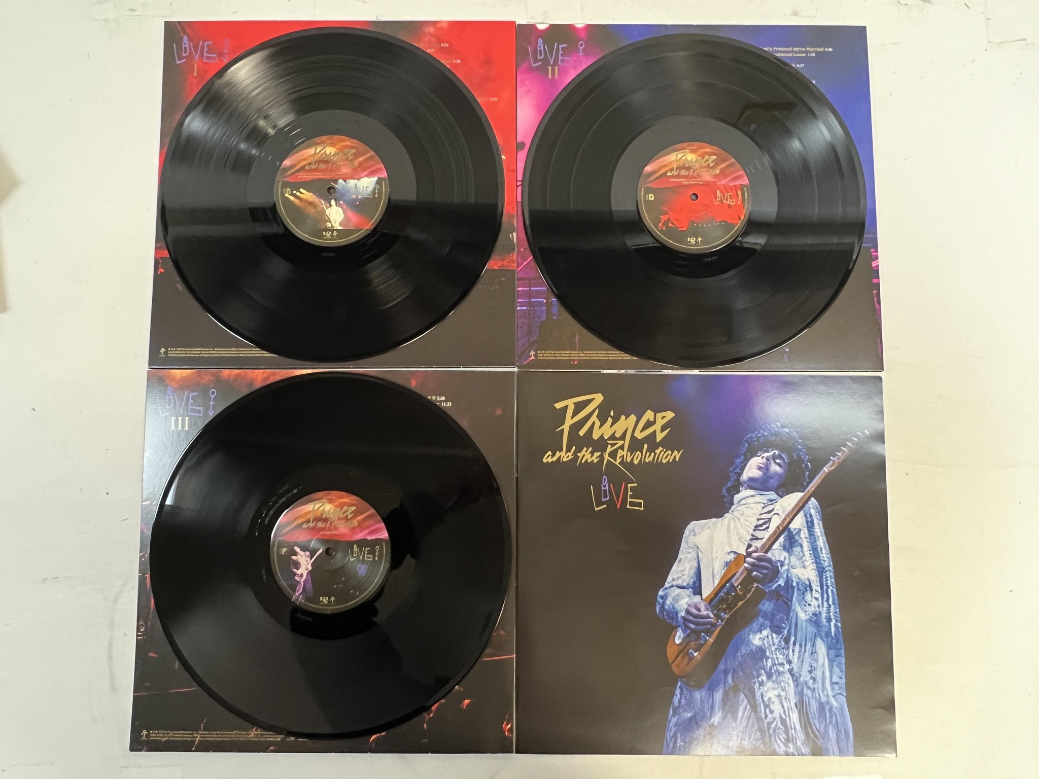 Omslagsbild för skivan PRINCE AND THE REVOLUTION live 3xLP 2022 LEGACY 19439957141