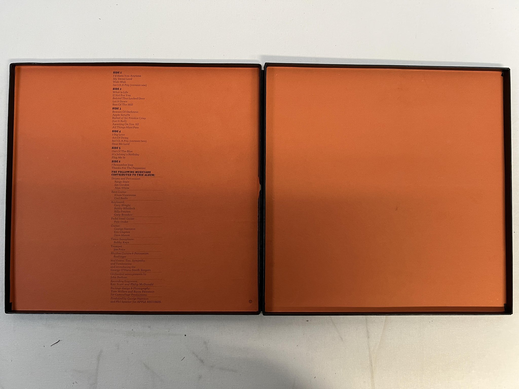 Omslagsbild för skivan GEORGE HARRISON All Things Must Pass 3xLP -70 APPLE STCH 639 + poster