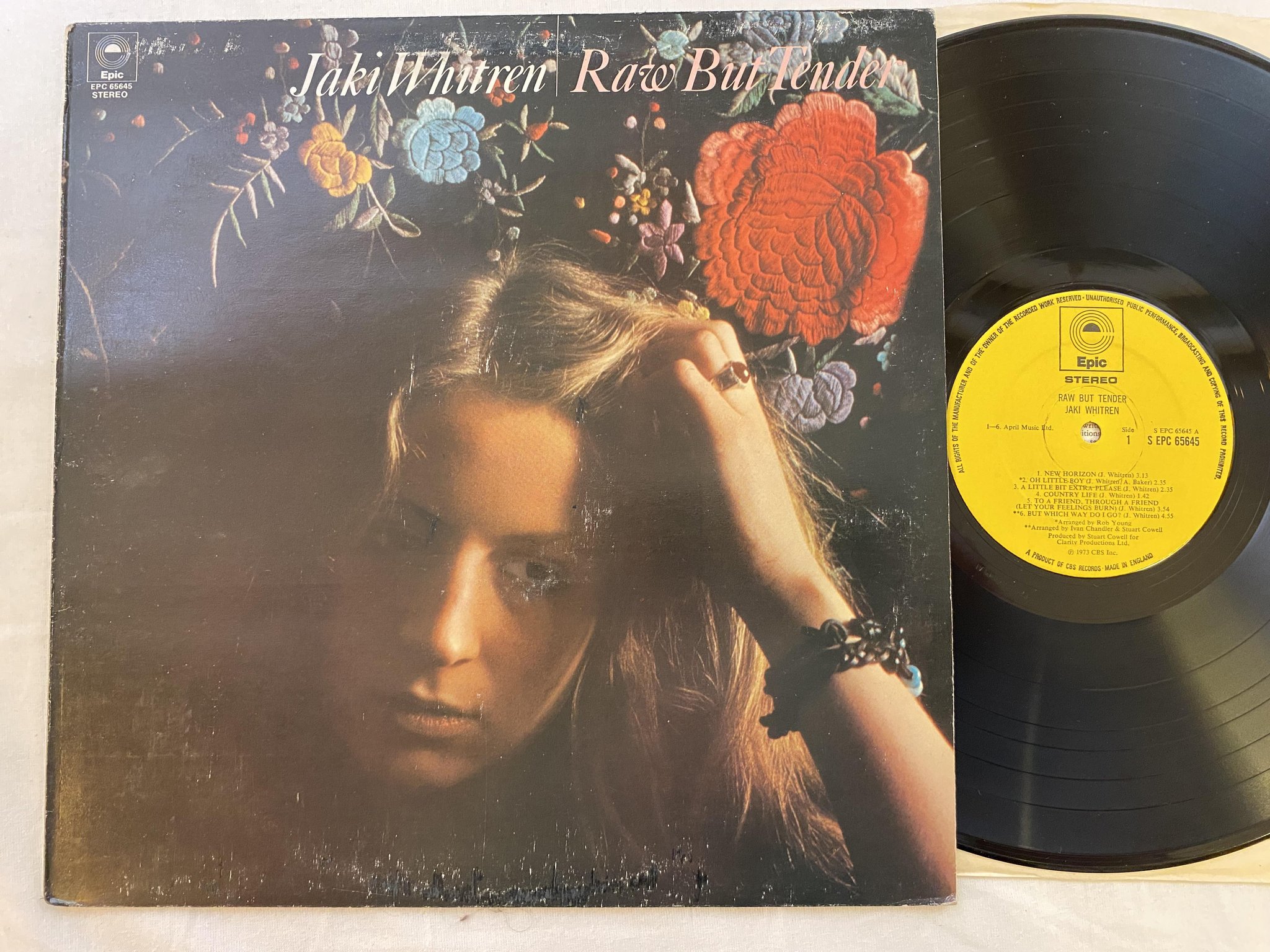 Omslagsbild för skivan JAKI WHITREN raw but tender LP -73 UK EPIC EPC 65645