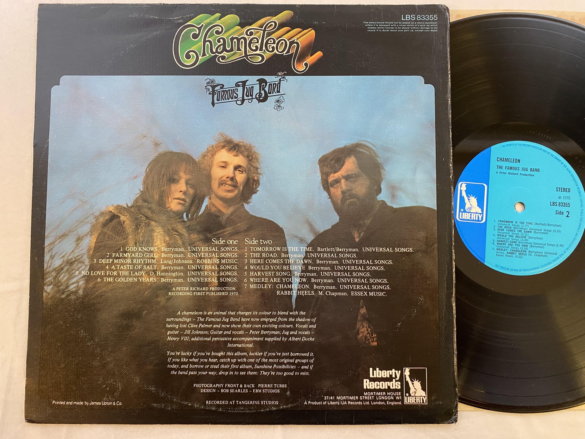 Omslagsbild för skivan THE FAMOUS JUG BAND chameleon LP -70 UK LIBERTY LBS 83355 FOLK / JAZZ
