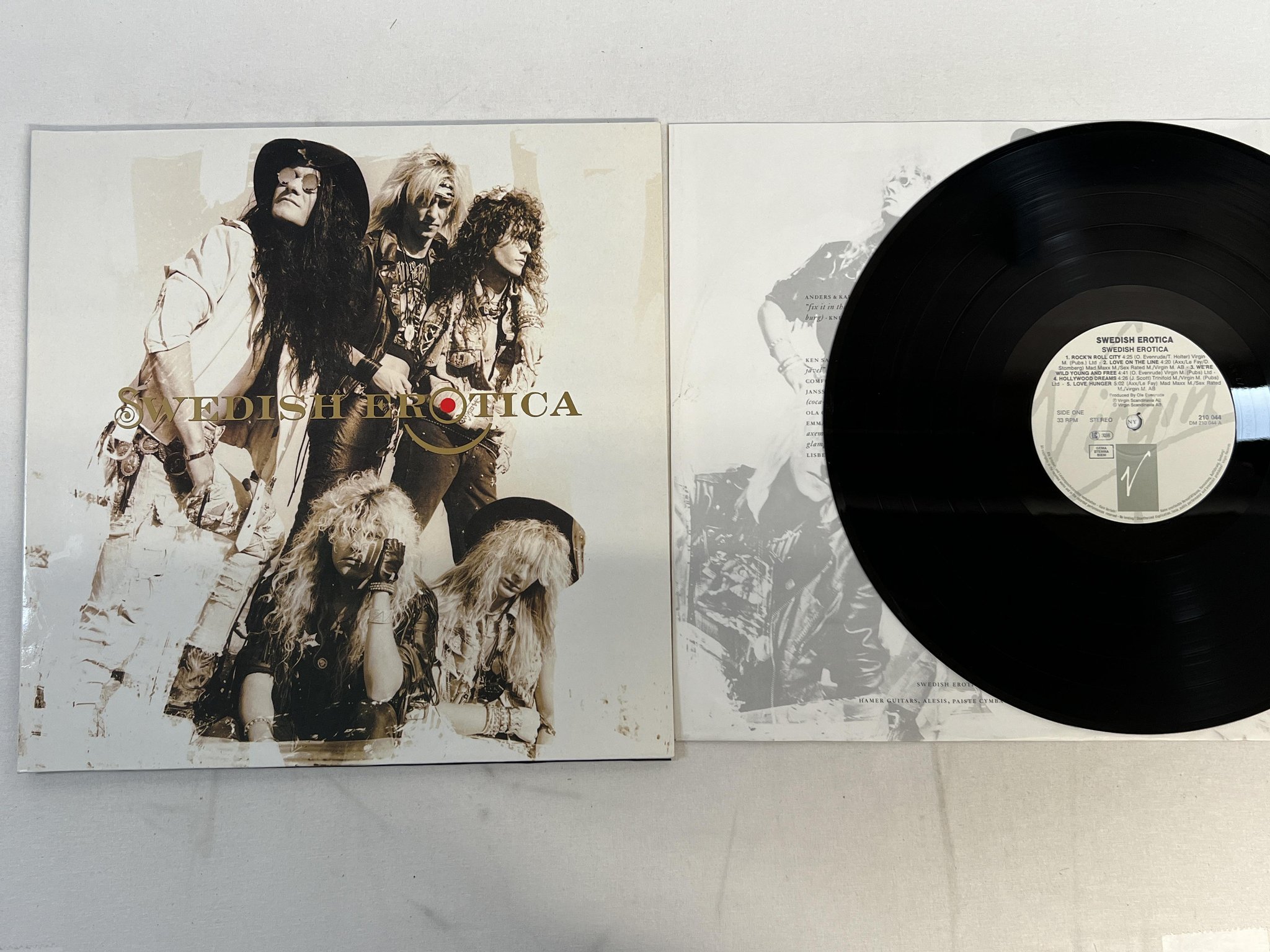 Omslagsbild för skivan SWEDISH EROTICA s/t LP -89 VIRGIN 210 044