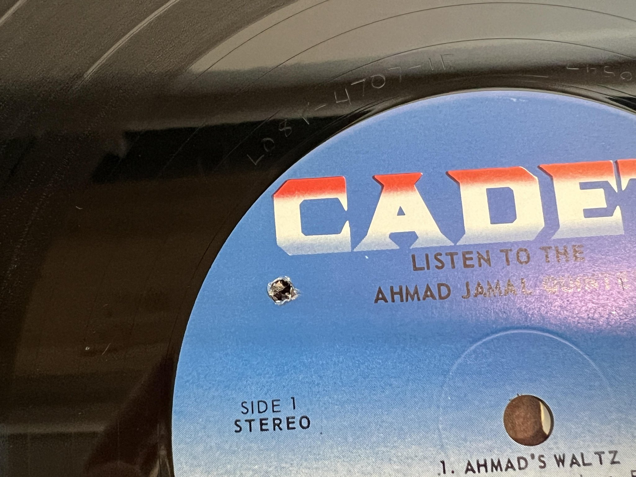 Omslagsbild för skivan AHMAD JAMAL QUINTET listen to the... LP US CADET LPS 673