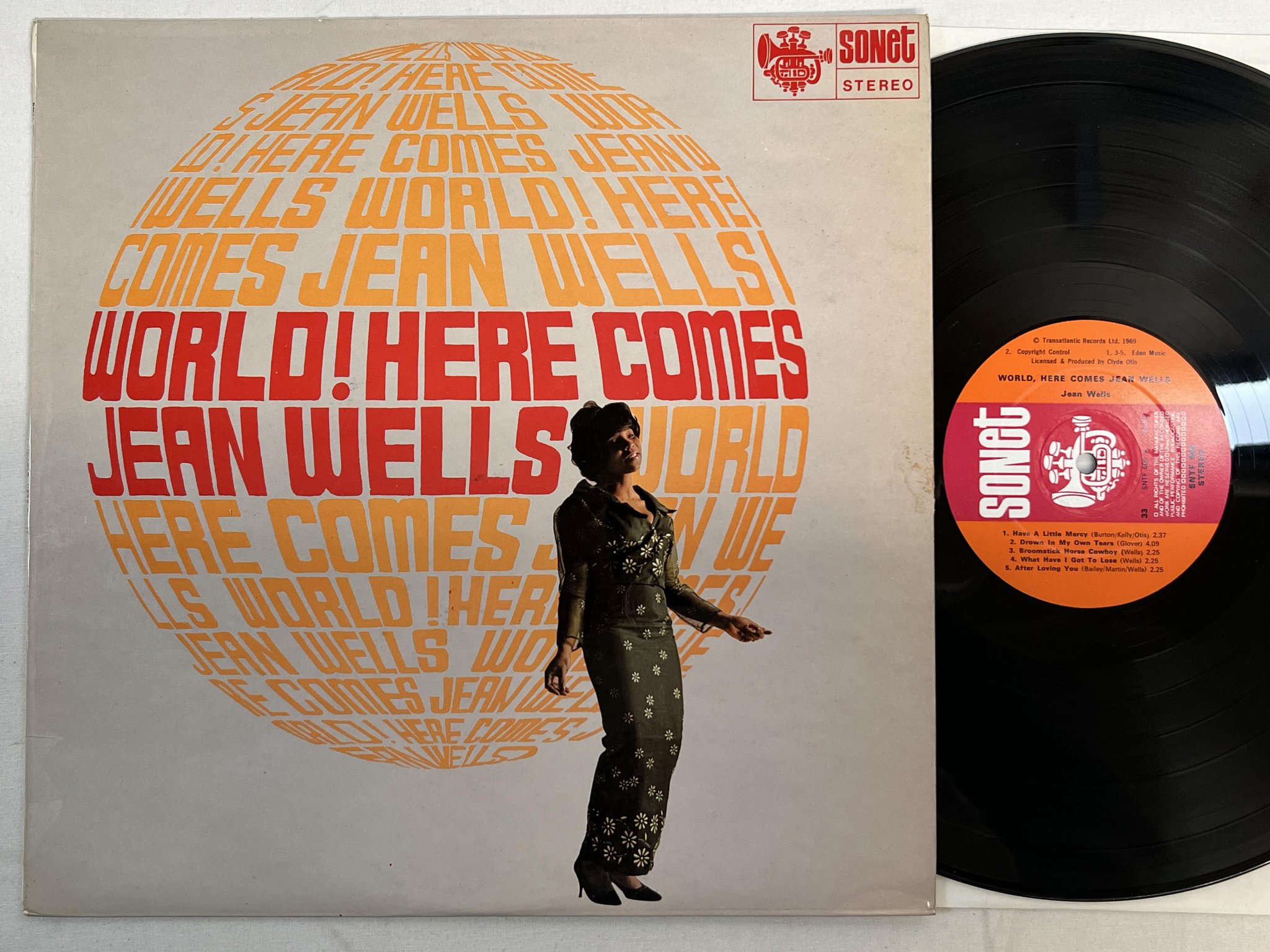 Omslagsbild för skivan JEAN WELLS World! Here Comes Jean Wells LP -69 UK SONET SNTF 606 ** RARE **