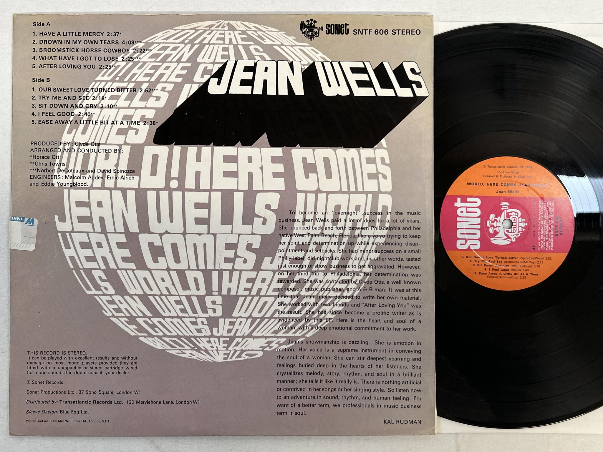 Omslagsbild för skivan JEAN WELLS World! Here Comes Jean Wells LP -69 UK SONET SNTF 606 ** RARE **