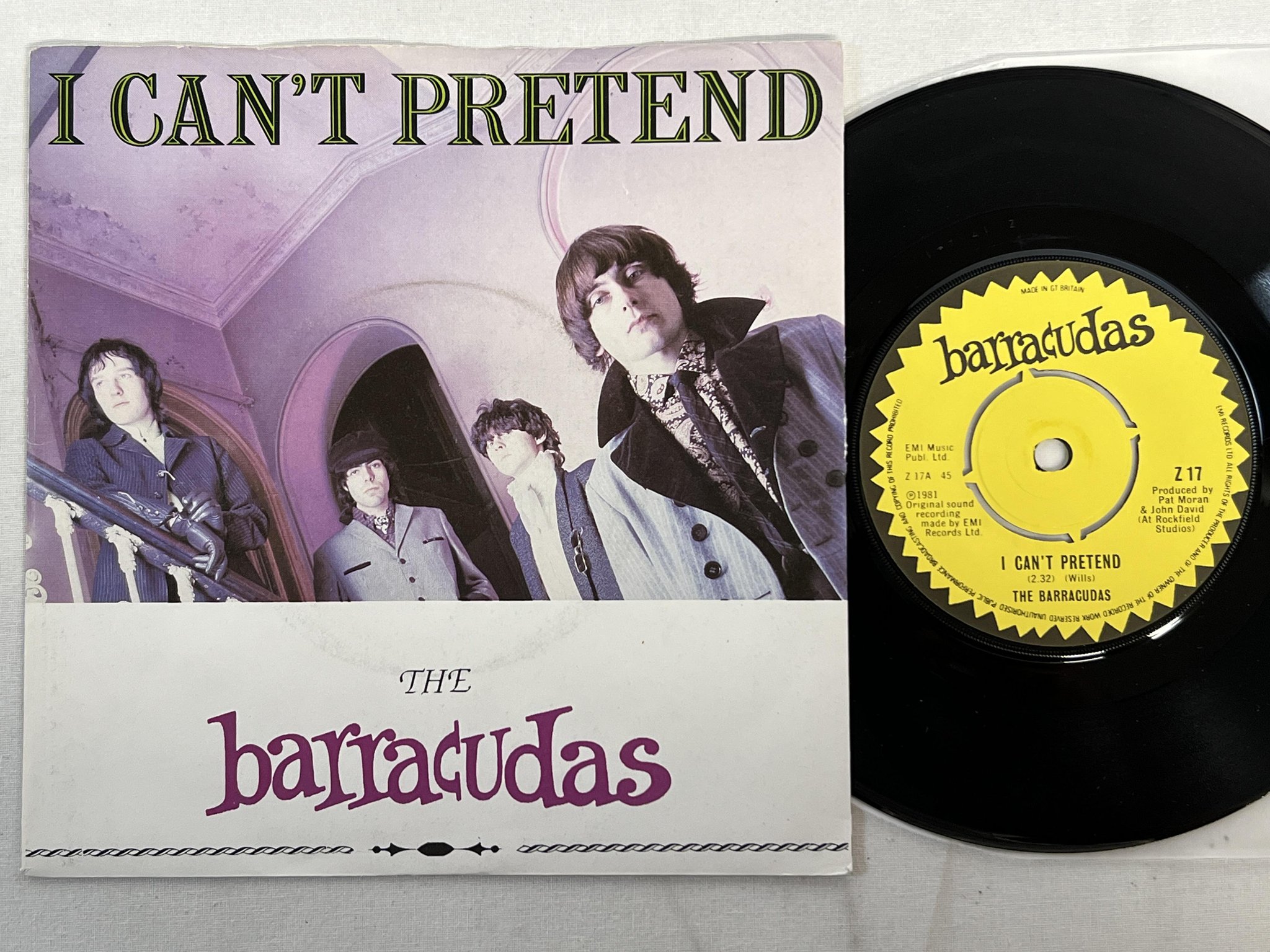 Omslagsbild för skivan THE BARRACUDAS I can't pretend 7"single -81 UK EMI Z 17