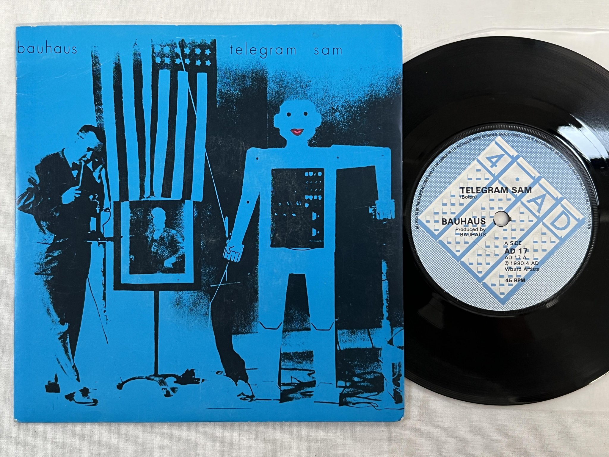 Omslagsbild för skivan BAUHAUS telegram sam 7"single -80 UK 4AD AD-17