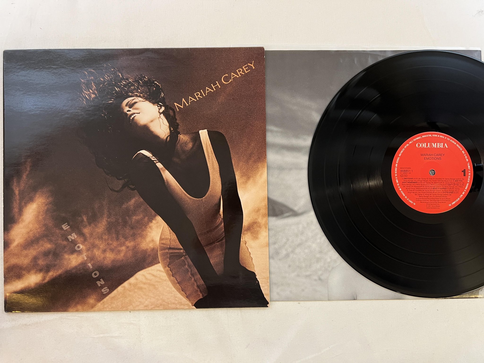 Omslagsbild för skivan MARIAH CAREY emotions LP -91 Hol COLUMBIA 468851 1