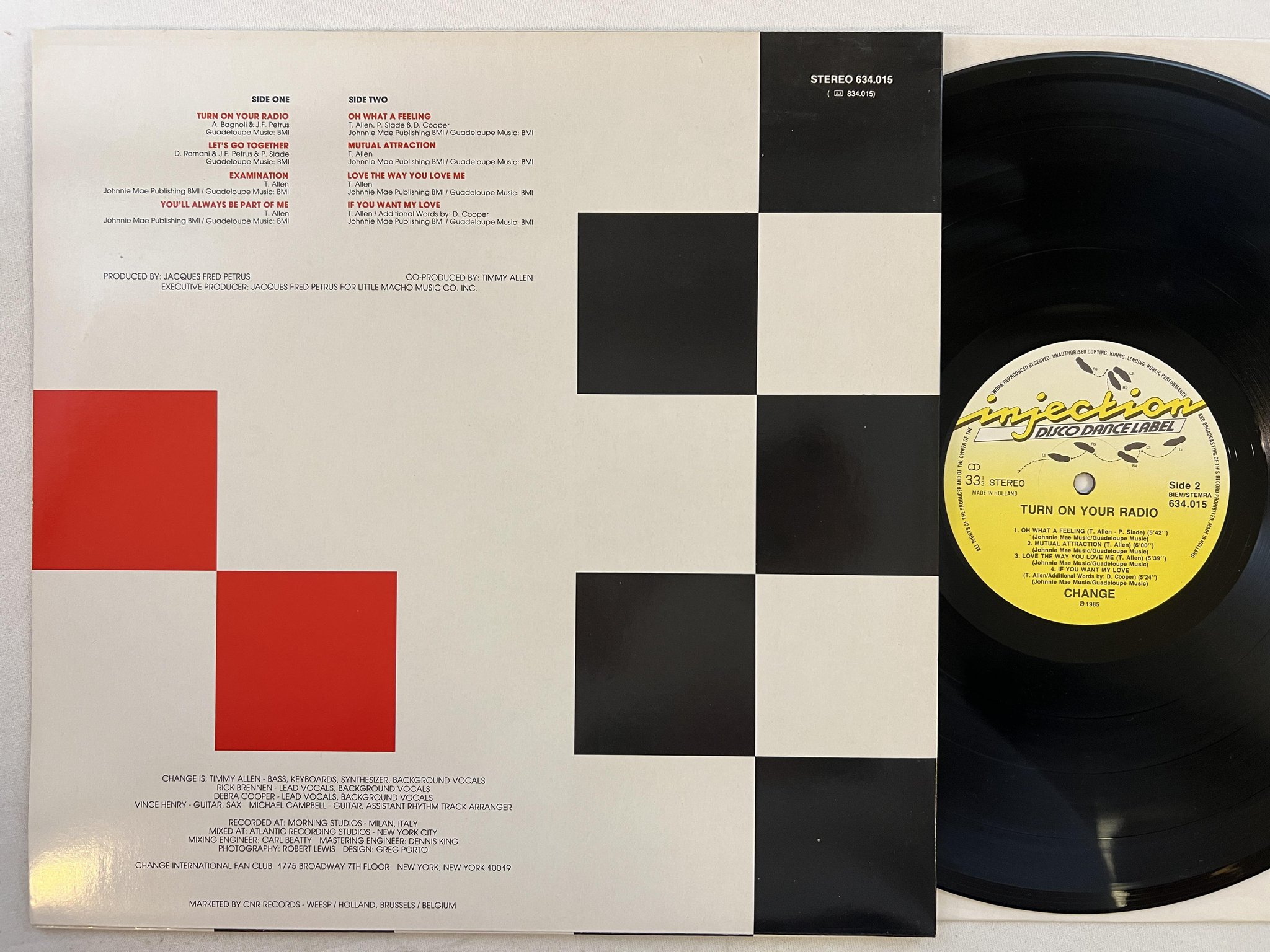 Omslagsbild för skivan CHANGE turn on your radio LP -85 Hol INJECTION 634015