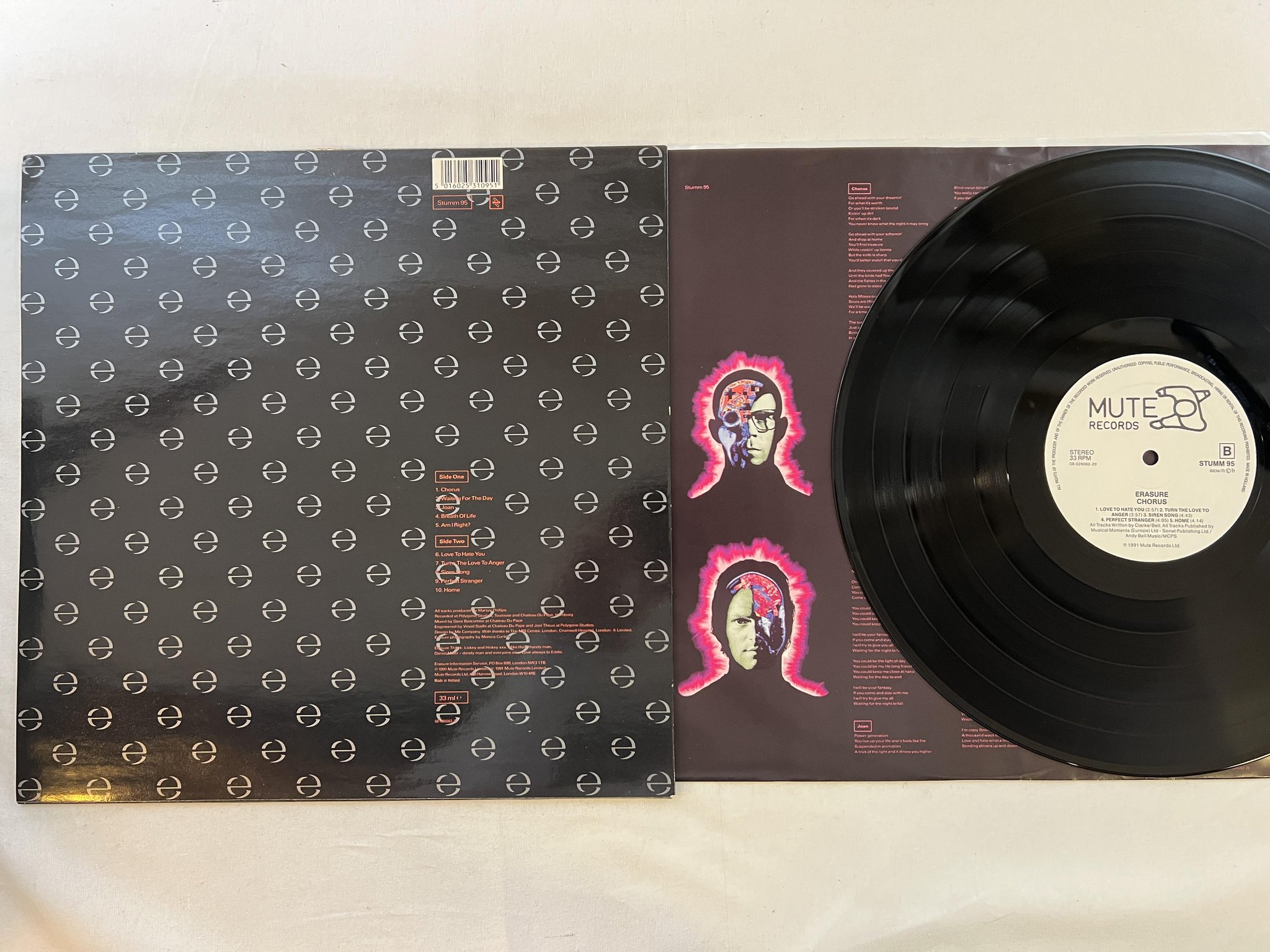 Omslagsbild för skivan ERASURE chorus LP -91 ncb MUTE STUMM 95