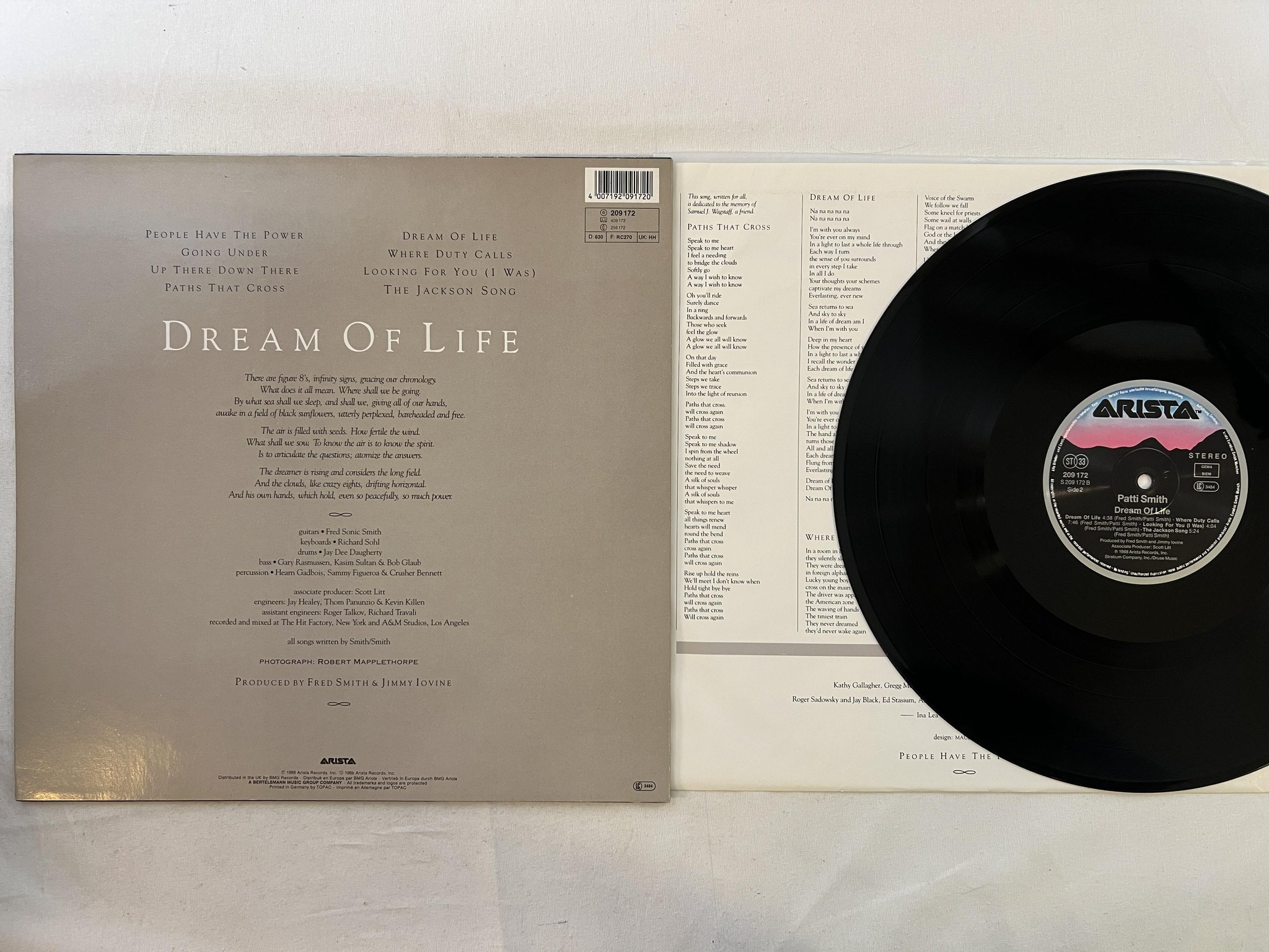 Omslagsbild för skivan PATTI SMITH dream of life LP -88 Ger ARISTA 209 172