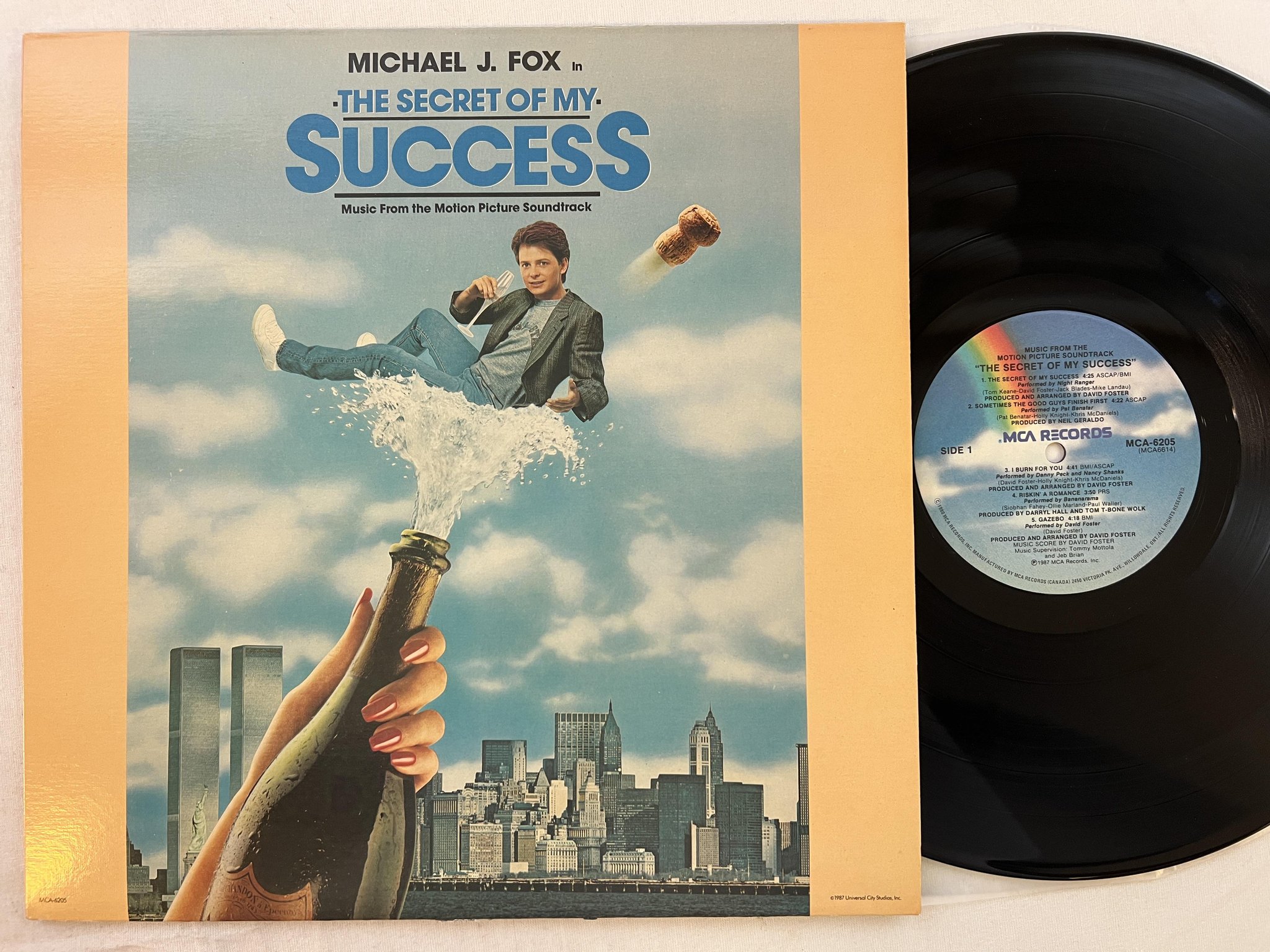 Omslagsbild för skivan V/A The Secret Of My Success LP -87 US MCA 6205 soundtrack