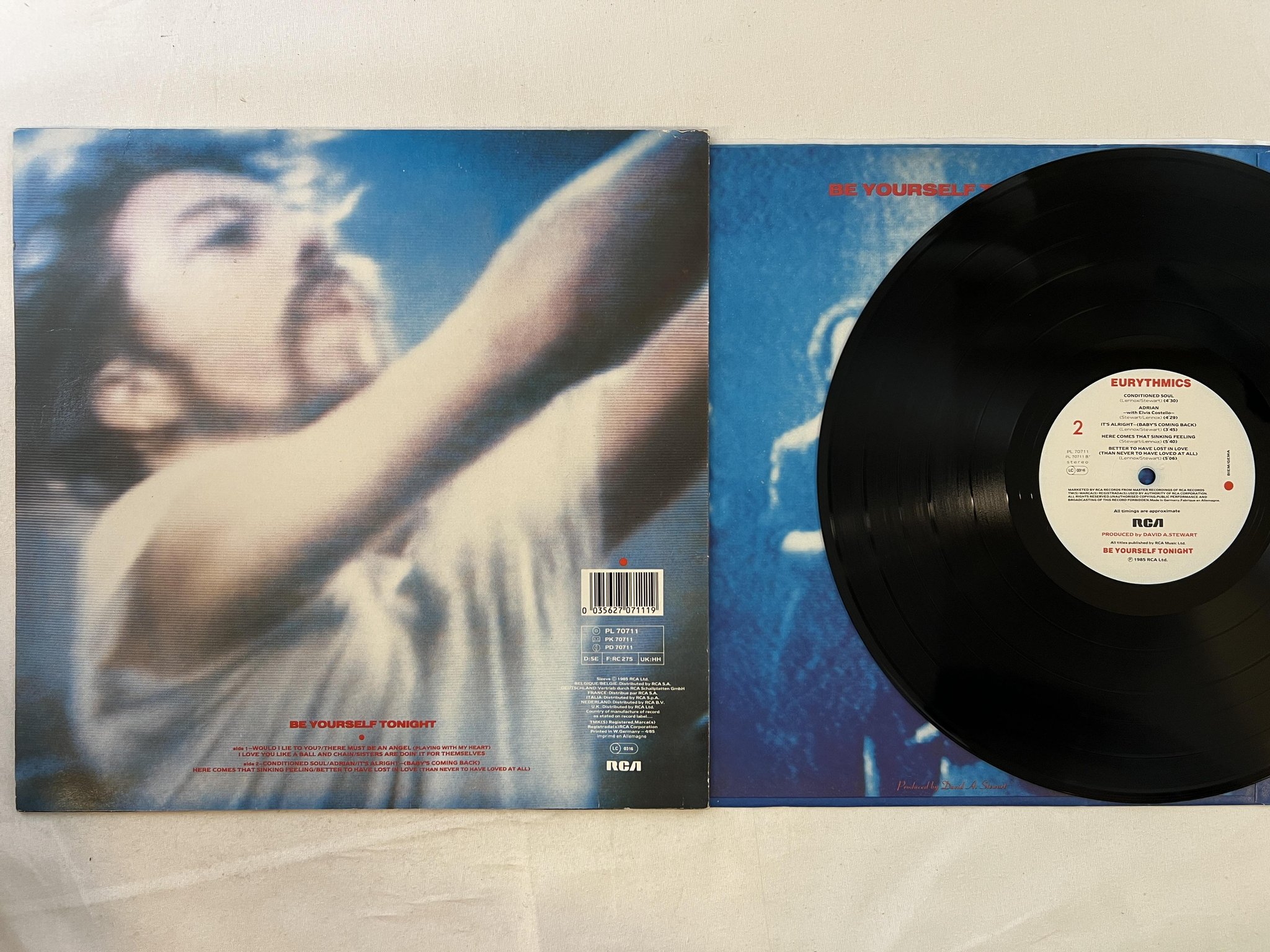 Omslagsbild för skivan EURYTHMICS be yourself tonight LP -85 RCA PL 70711 ** there must be an angel **
