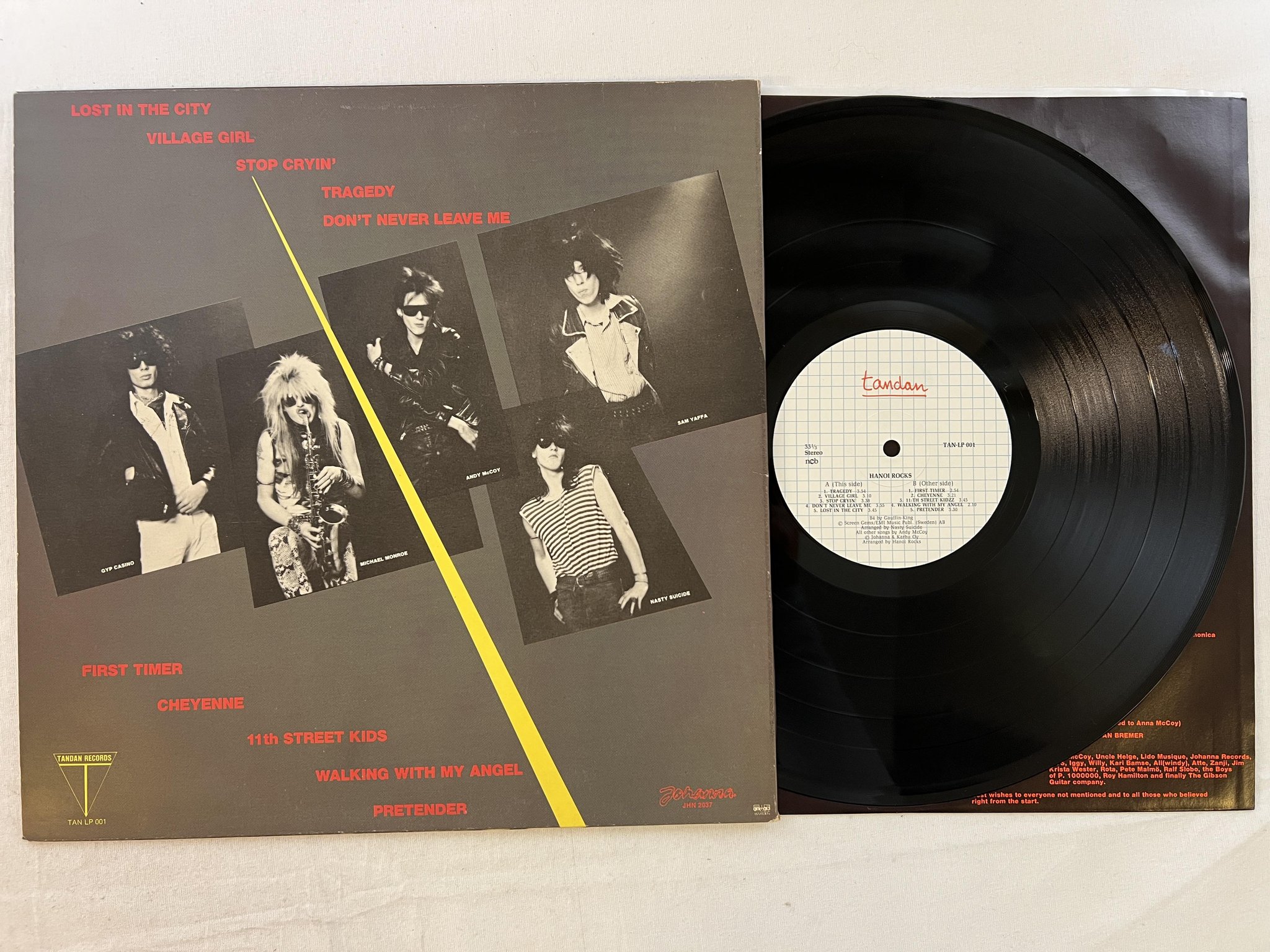 Omslagsbild för skivan HANOI ROCKS Bangkok Shocks Saigon Shakes LP -81 Swe TANDAN TAN-LP-001