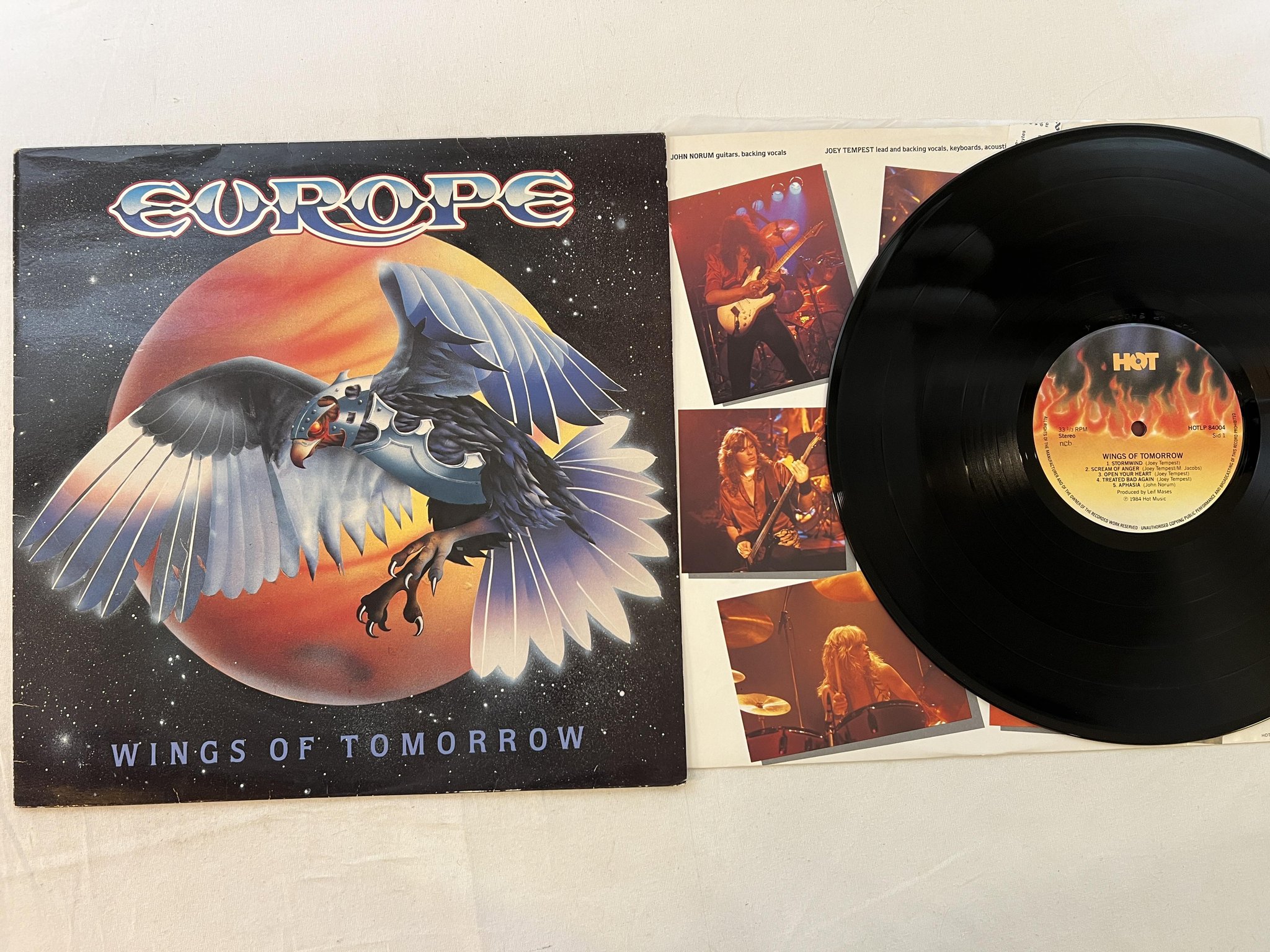 Omslagsbild för skivan EUROPE wings of tomorrow LP -84 ncb HOT HOTLP 84004