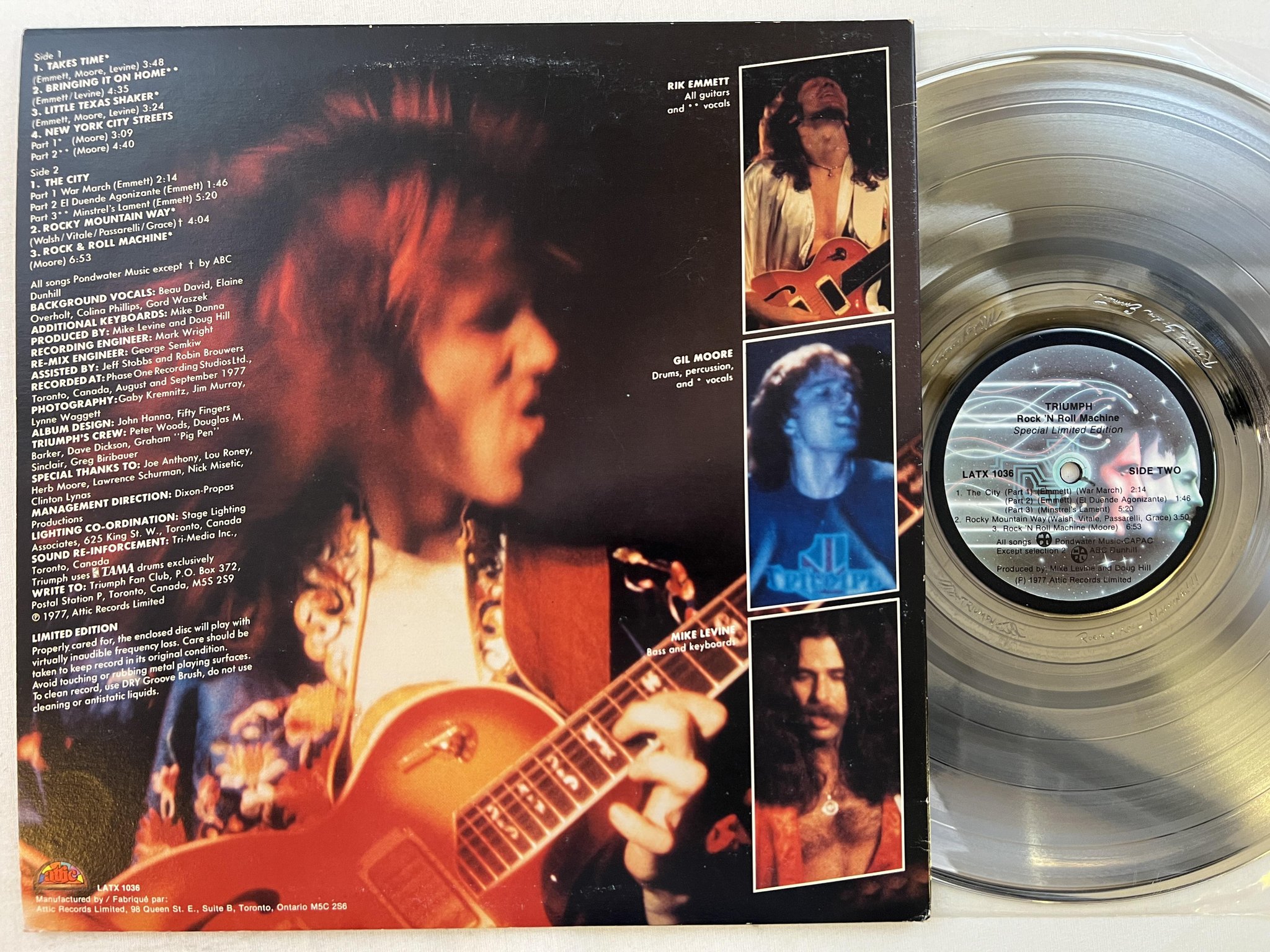 Omslagsbild för skivan TRIUMPH Rock & Roll Machine LP -77 CAN attic LATX 1036 LTD silver