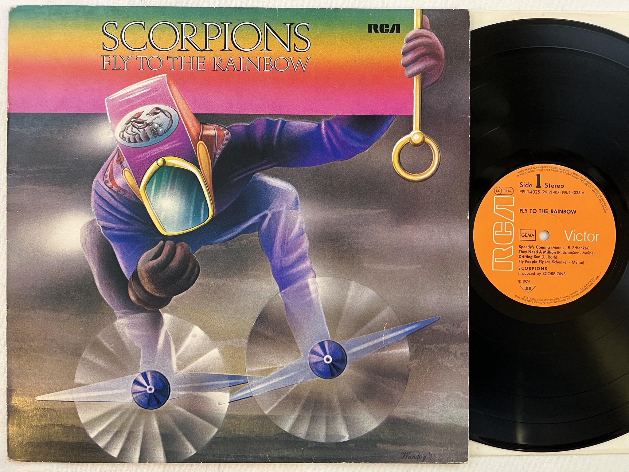 Omslagsbild för skivan SCORPIONS fly to the rainbow LP -74 Ger RCA PPL 1-4025
