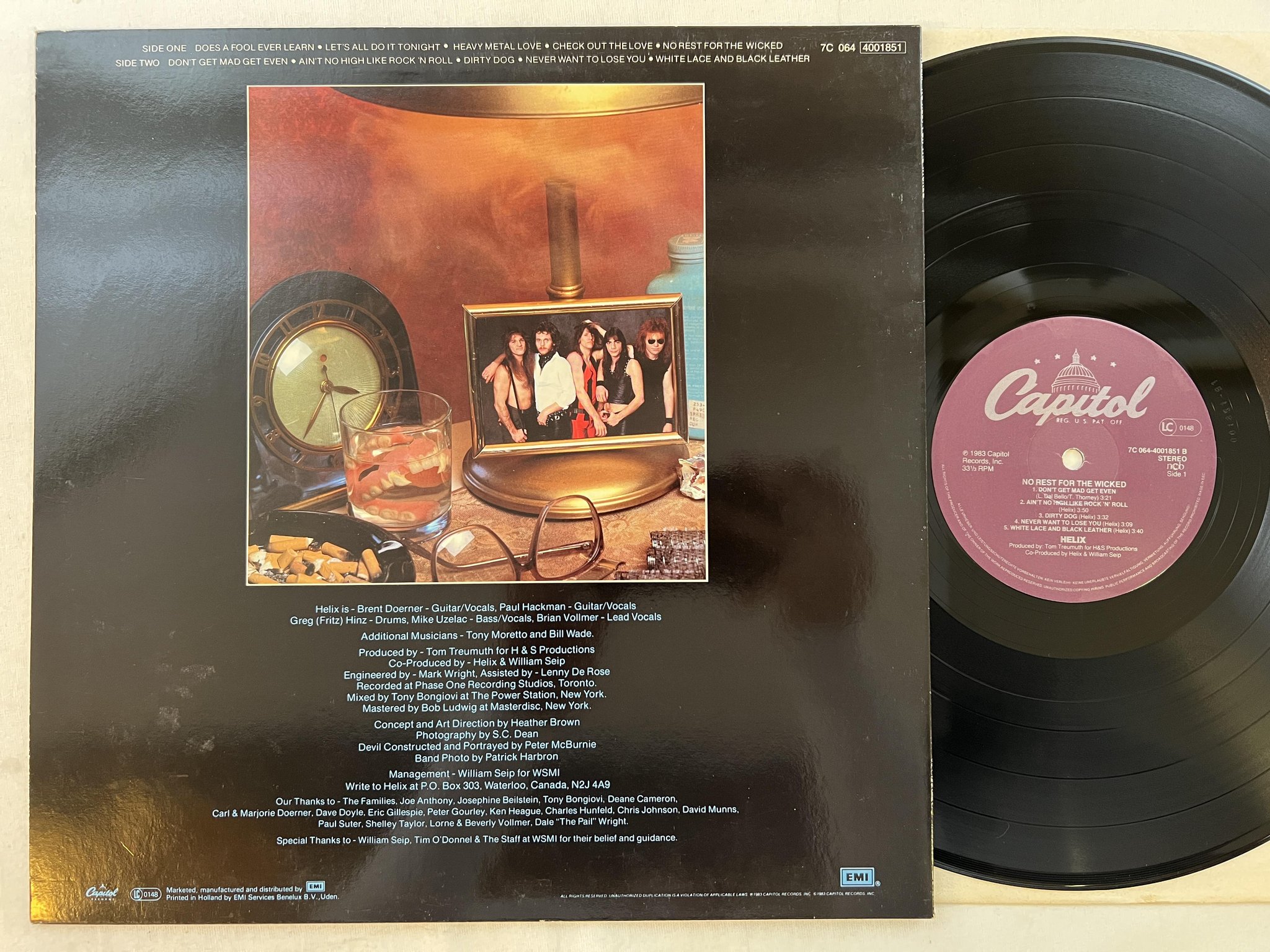 Omslagsbild för skivan HELIX no rest for the wicked LP -83 ncb CAPITOL 7C 064-4001851