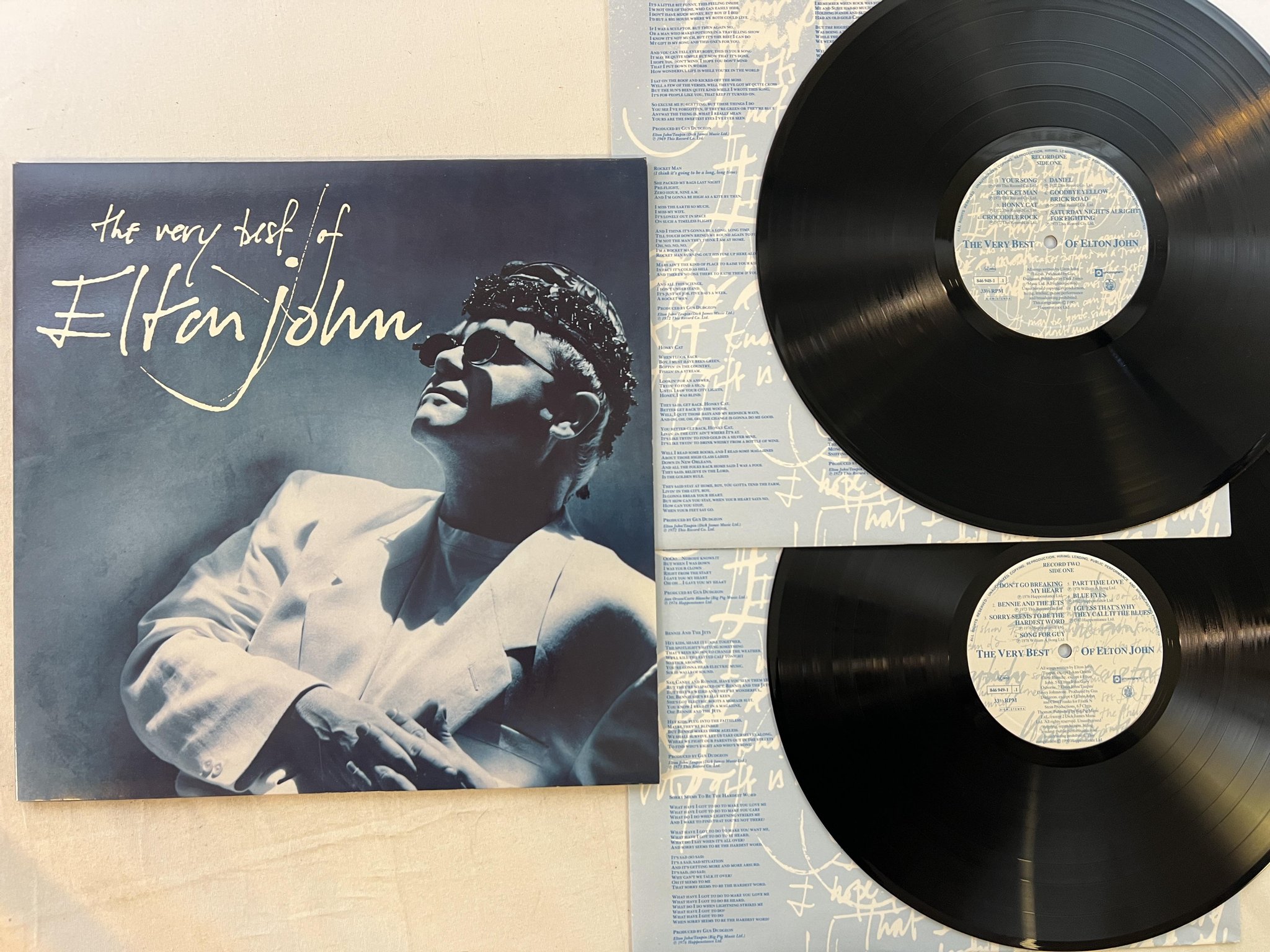 Omslagsbild för skivan ELTON JOHN the very best of 2xLP -90 PHONOGRAM 846948-1