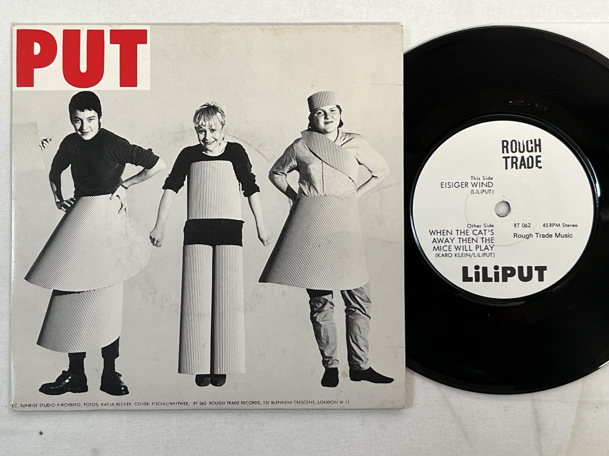 Omslagsbild för skivan LILIPUT Eisiger Wind 7"single -81 UK ROUGH TRADE RT 062 ** punk **