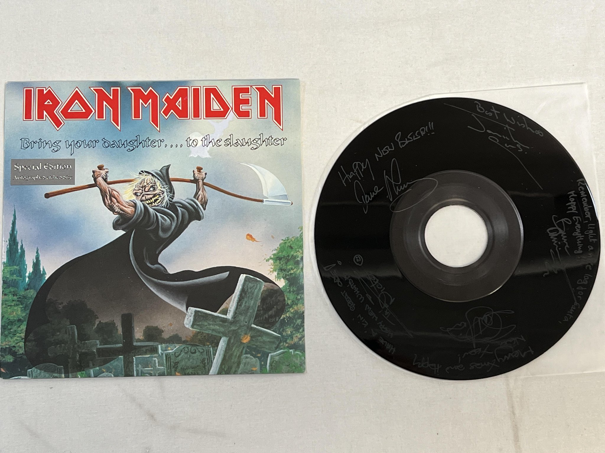Omslagsbild för skivan IRON MAIDEN bring your daughter to the slaughter 7"single -90 Hol EMI 2041717