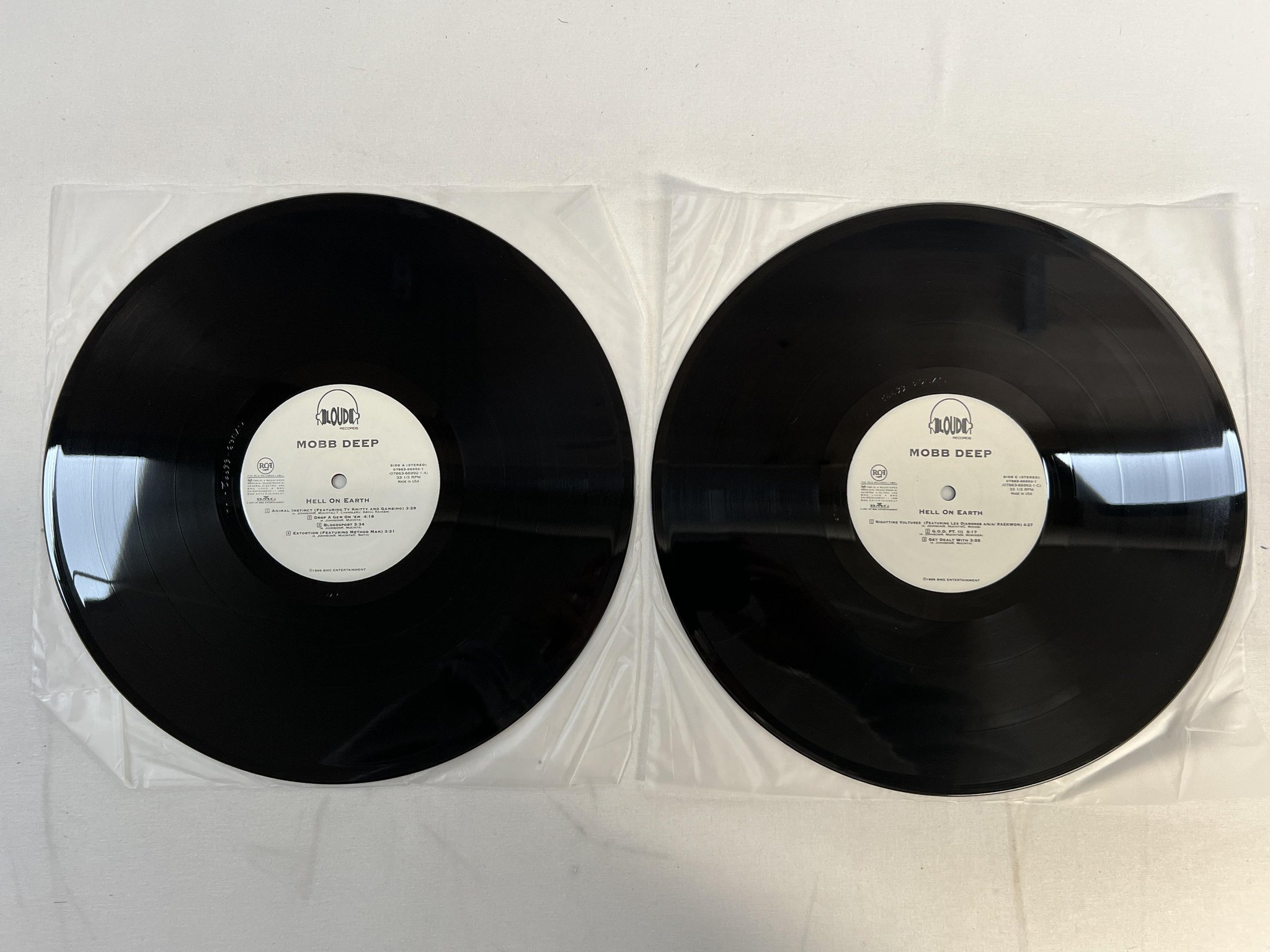 Omslagsbild för skivan MOBB DEEP hell on earth 2xLP -96 US LOUD 07863-66992-1 ** BOOM BAP **