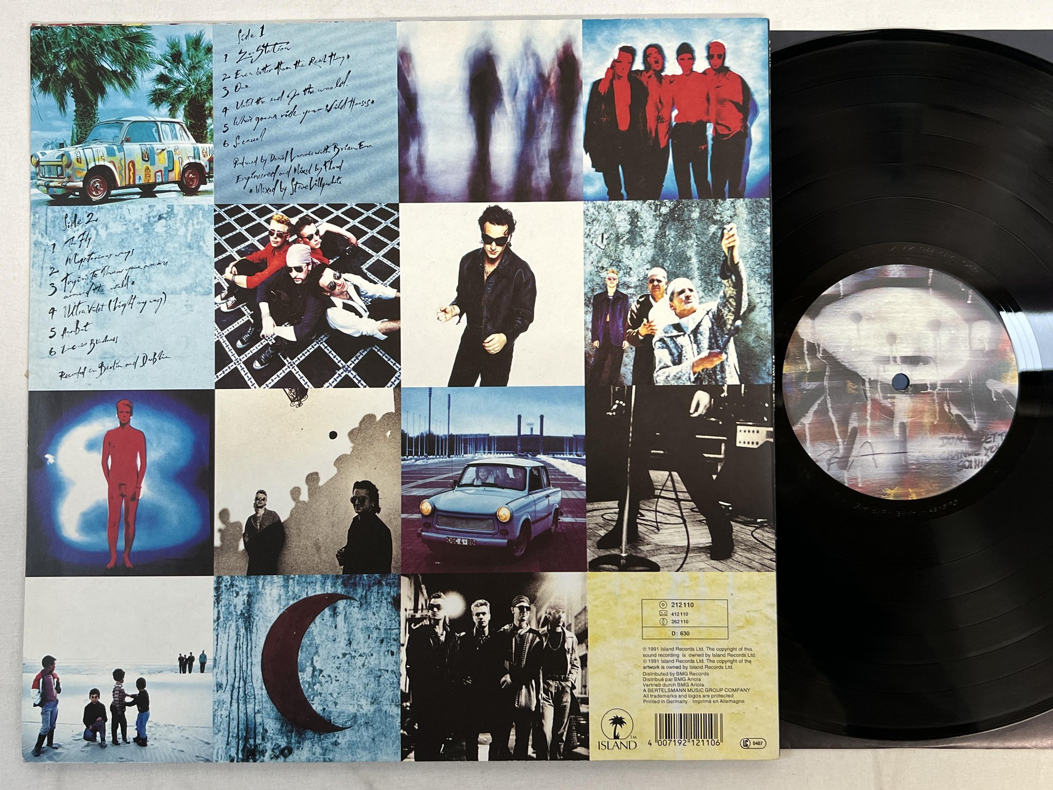 Omslagsbild för skivan U2 achtung baby LP -91 ISLAND 212 110 ** love is blindness **