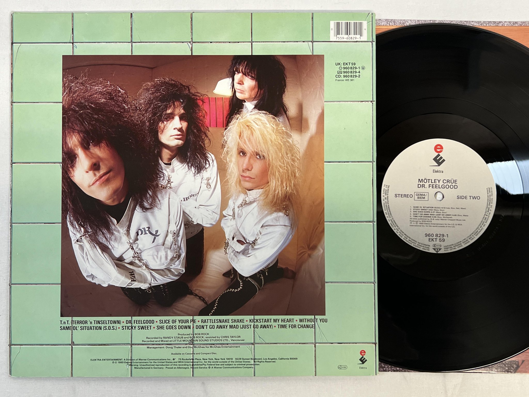 Omslagsbild för skivan MÖTLEY CRÜE dr. feelgood LP -89 Ger ELEKTRA 960 829-1