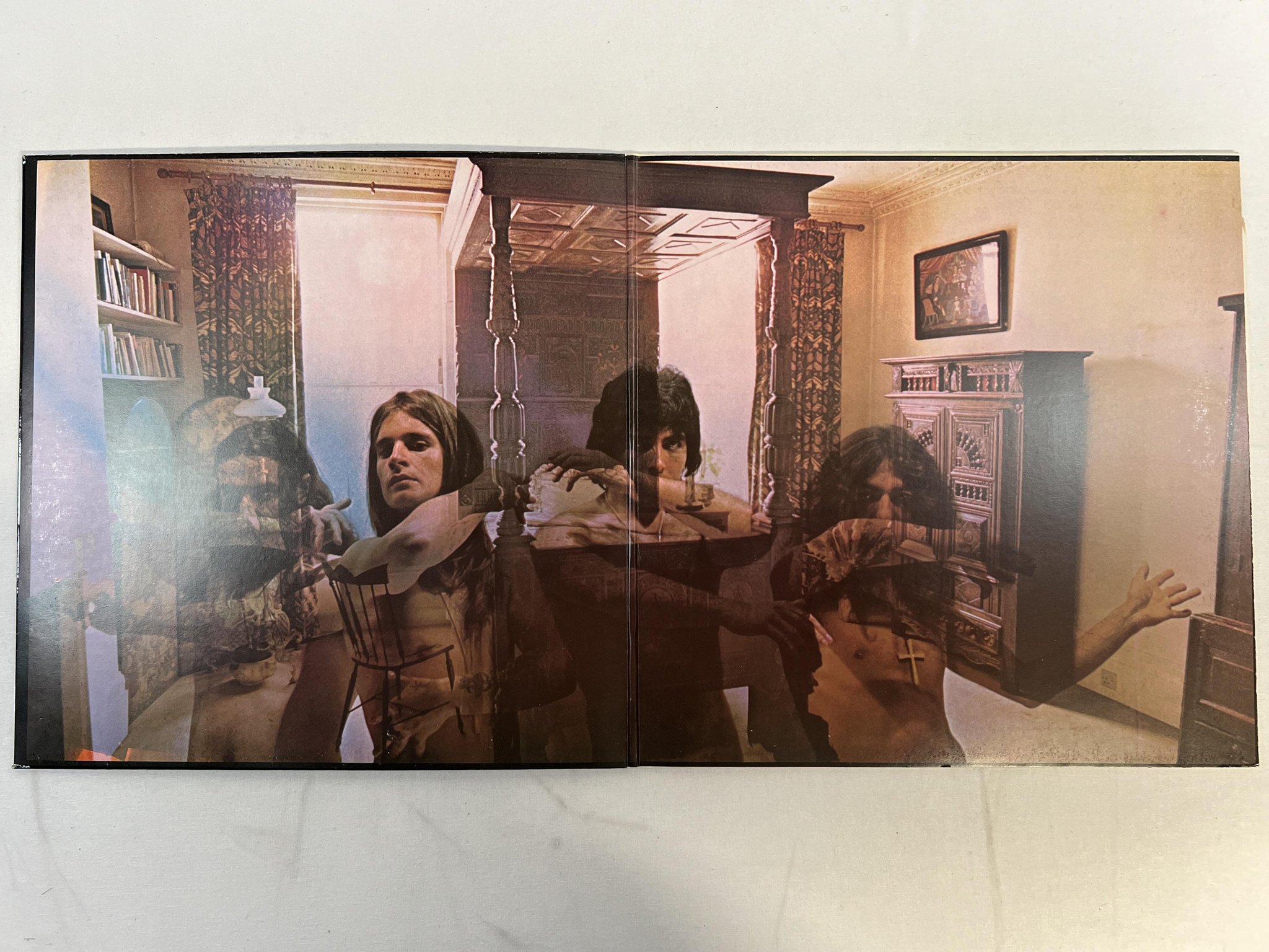 Omslagsbild för skivan BLACK SABBATH sabbath bloody sabbath LP -80 NEMS NEL-6017