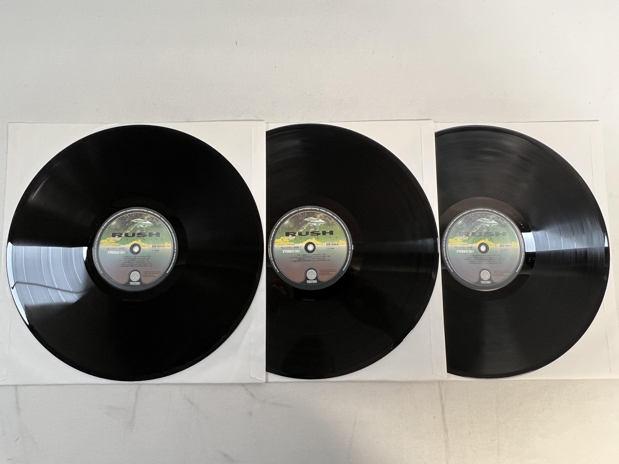 Omslagsbild för skivan RUSH chronicles 3xLP -90 VERTIGO 846 930-1 *** RARE ***