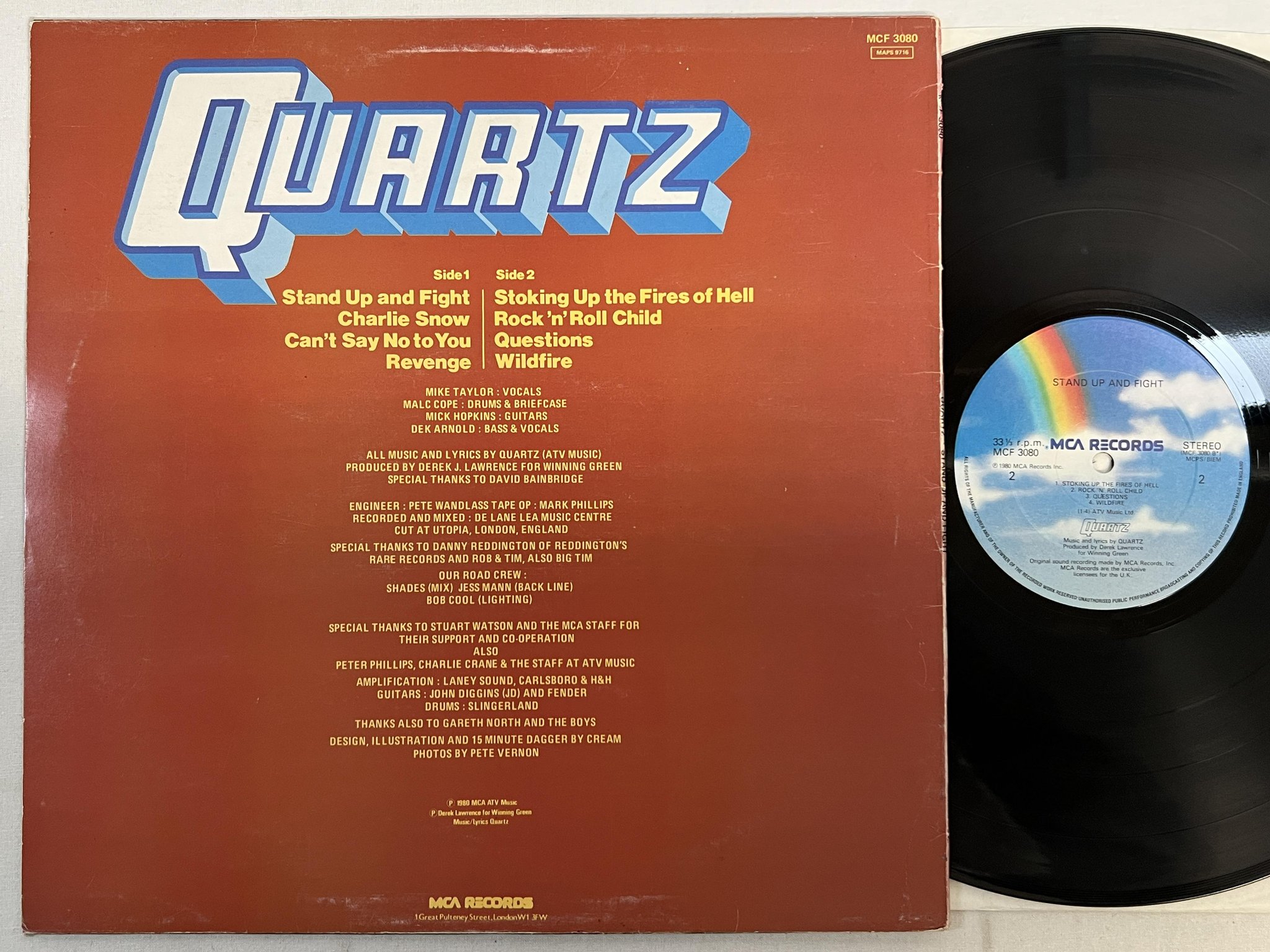 Omslagsbild för skivan QUARTZ stand up and fight LP -80 UK MCA MCF 3080