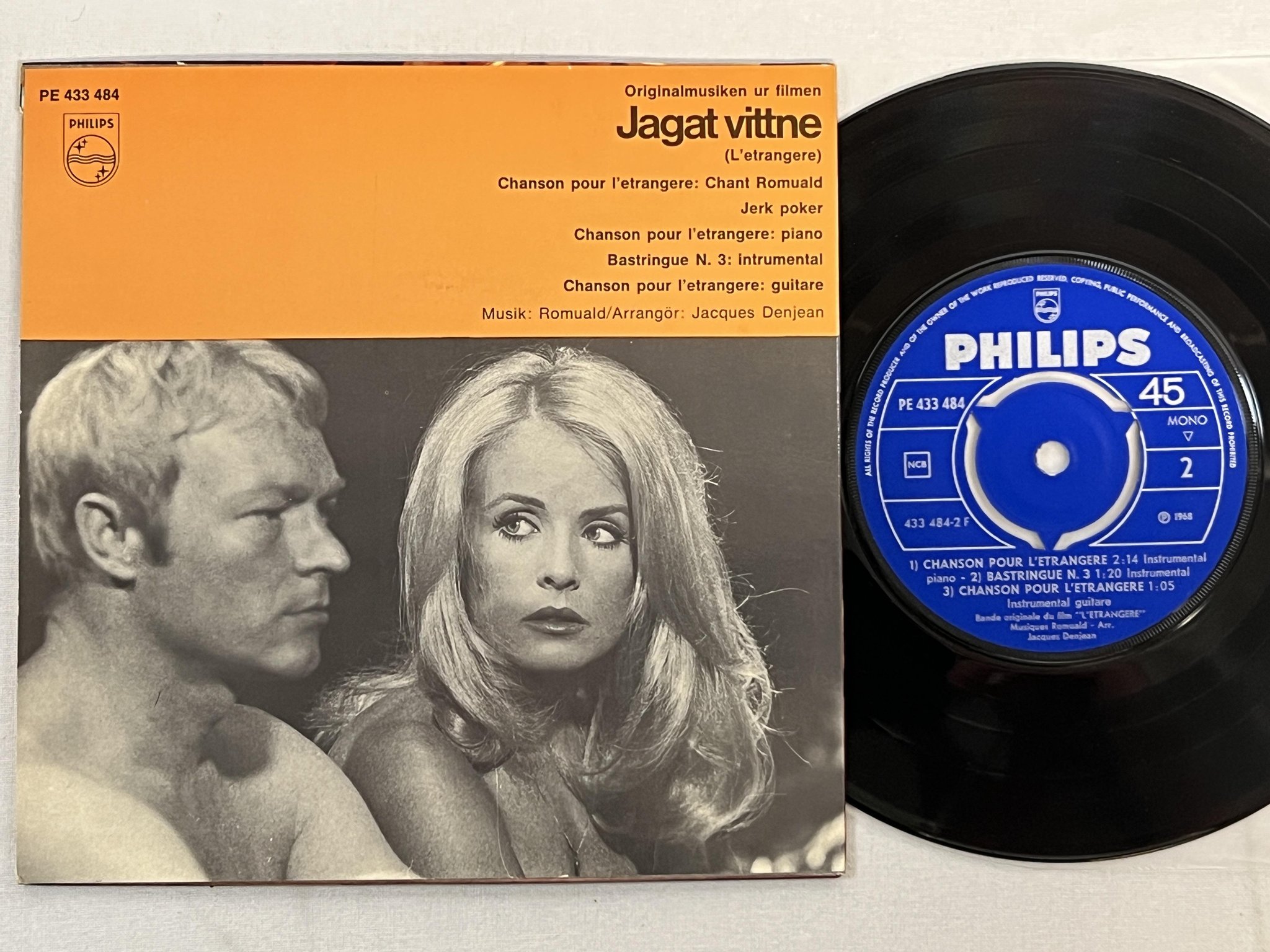Omslagsbild för skivan originalmusiken ur filmen JAGAT VITTNE 7" -68 Swe PHILIPS PE 433484 Denjean