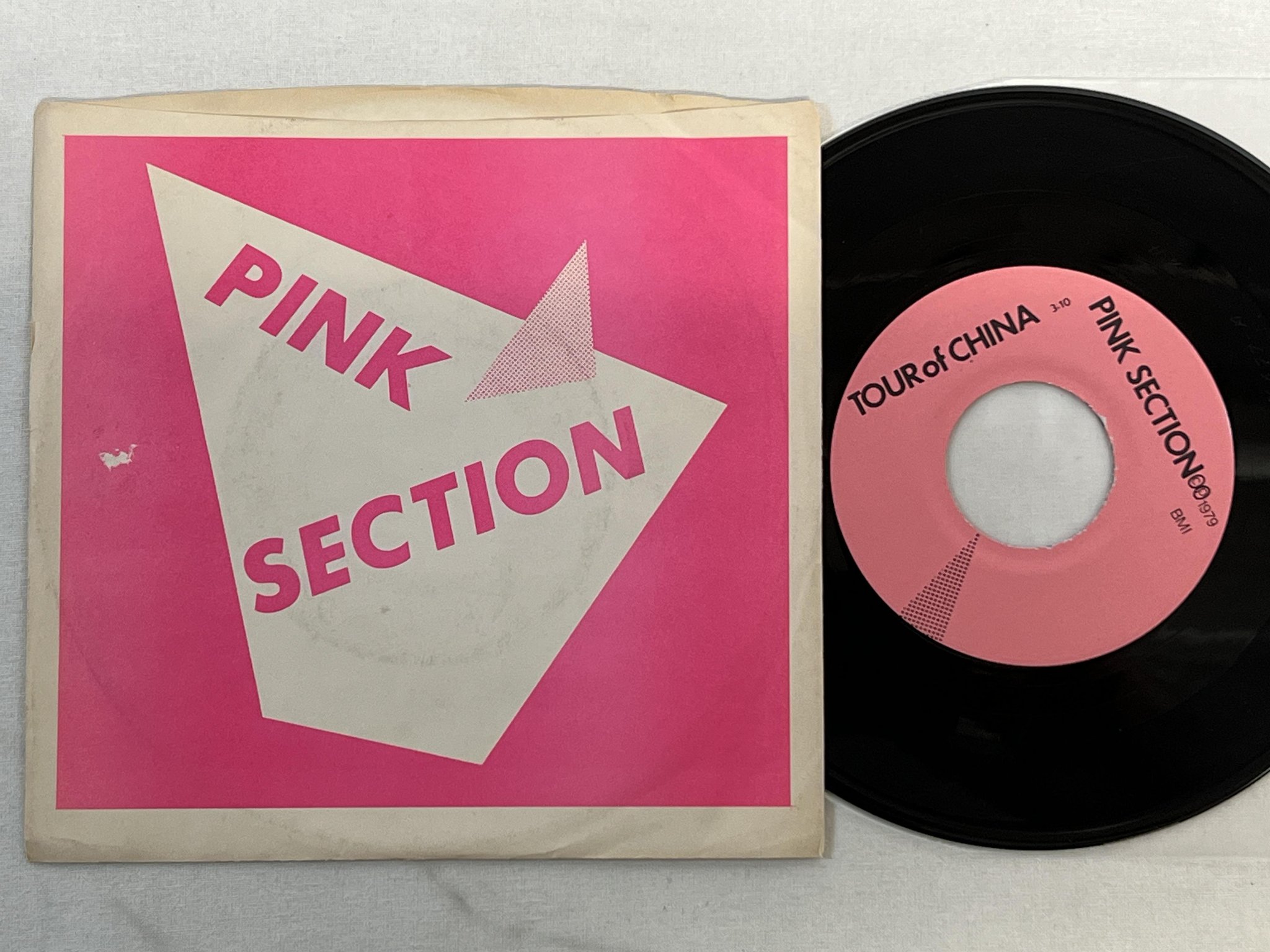 Omslagsbild för skivan PINK SECTION Tour Of China 7" -79 US private new wave / punk