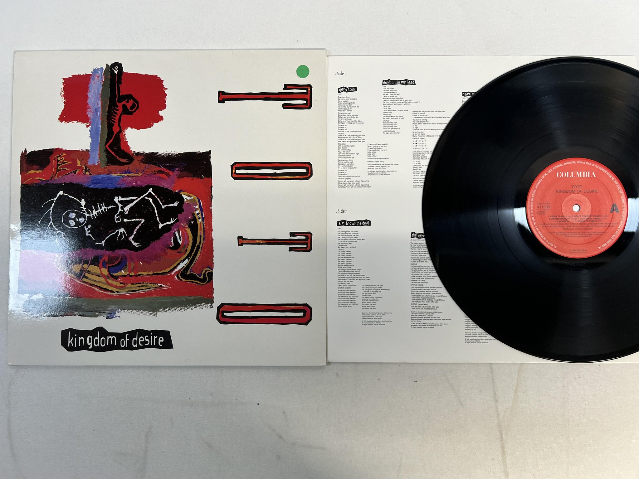 Omslagsbild för skivan TOTO kingdom of desire LP -92 COLUMBIA 4716331 *** rare ***