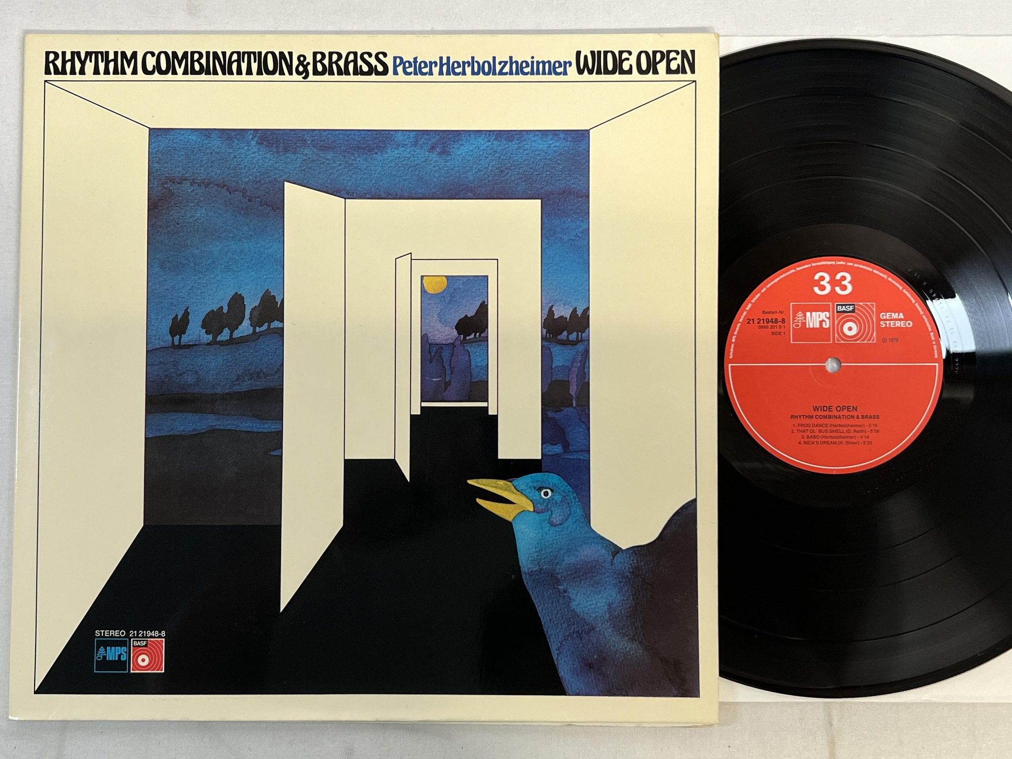 Omslagsbild för skivan RHYTHM COMBINATION & BRASS wide open LP -73 MPS 2121948-8